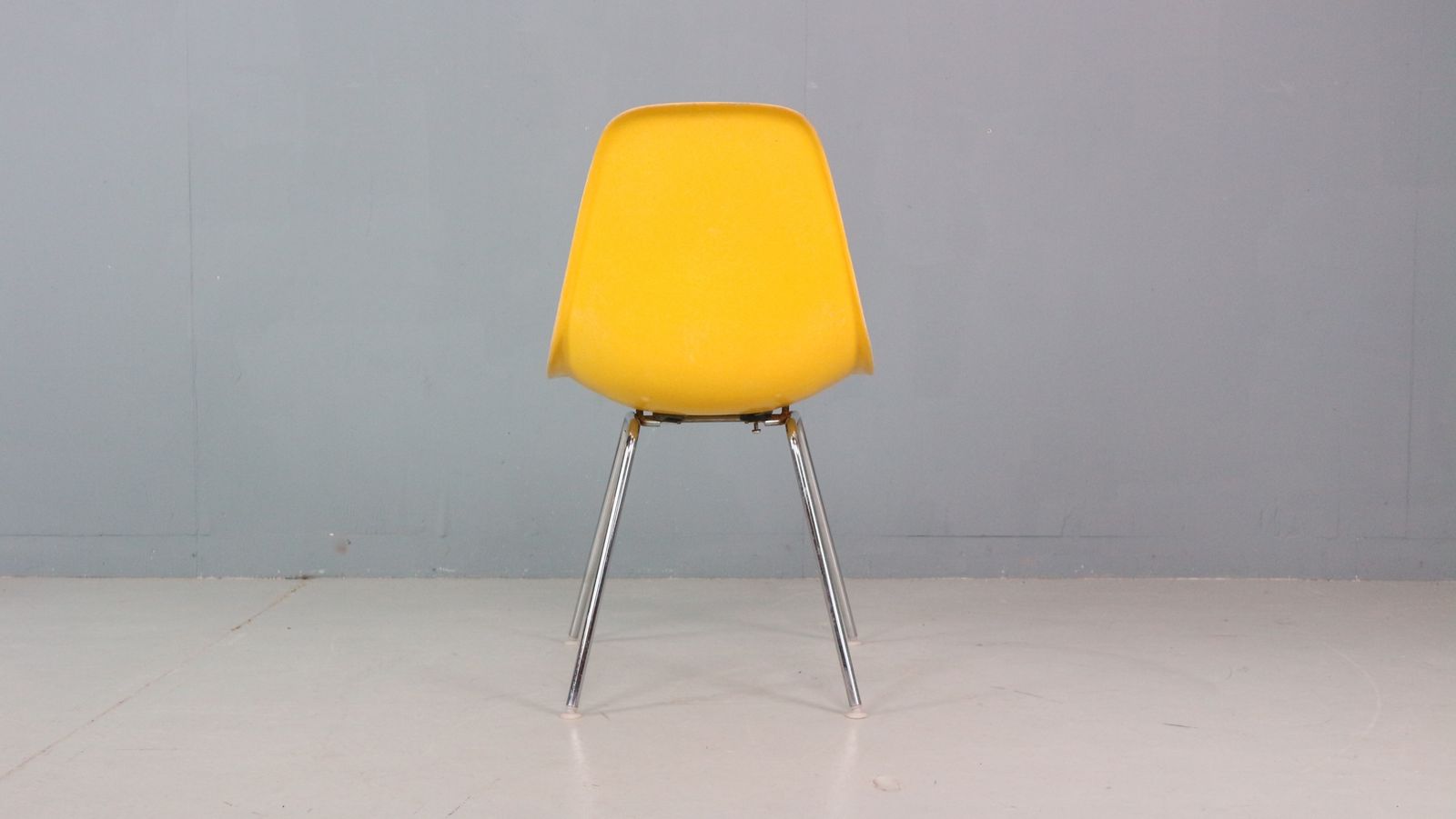 Furniture Charles & Ray Eames Set Of 4 Yellow "La Fonda" Chairs For Herman Miller, 1960 photo