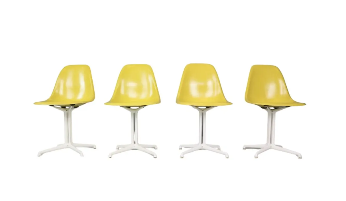 photo furniture Charles & Ray Eames Set Of 4 Yellow "La Fonda" Chairs For Herman Miller, 1960