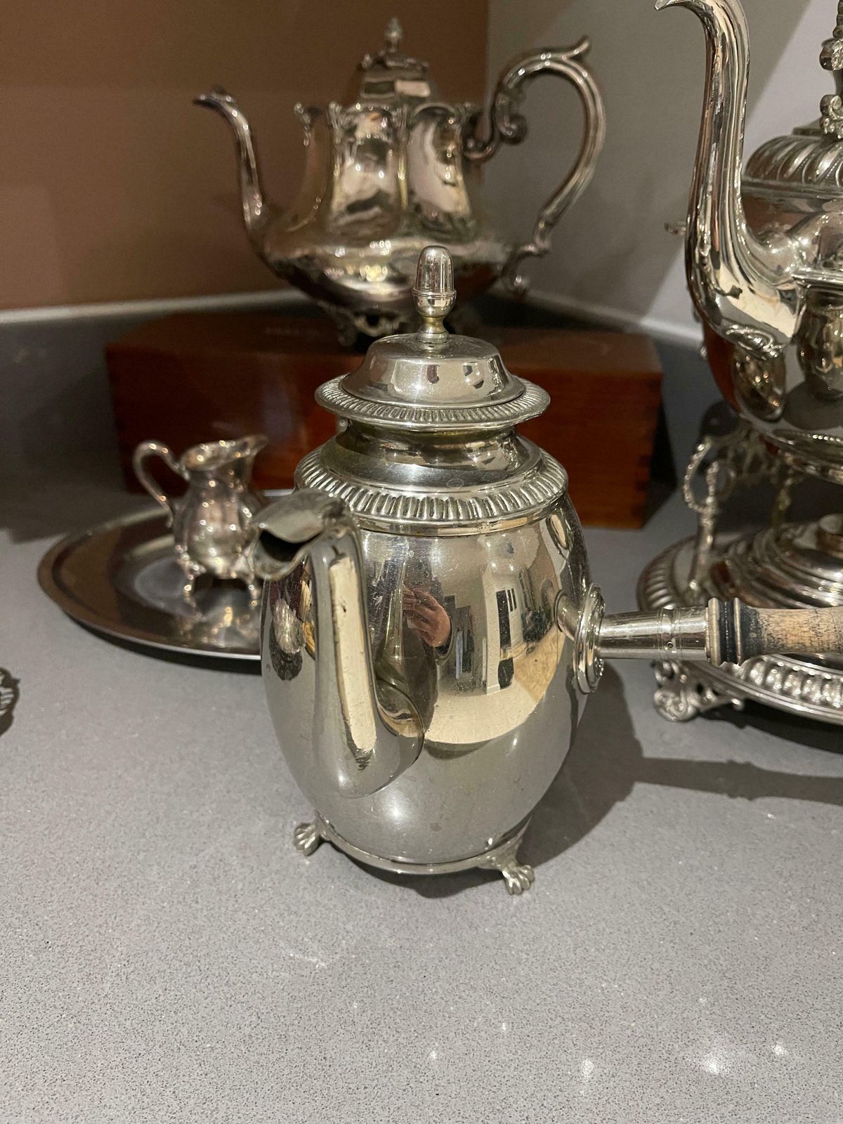 photo vintage Silver Plated Tea Set, Exclusive Antique 3 Parts Kettle Coffee Pot, Warmer Set
