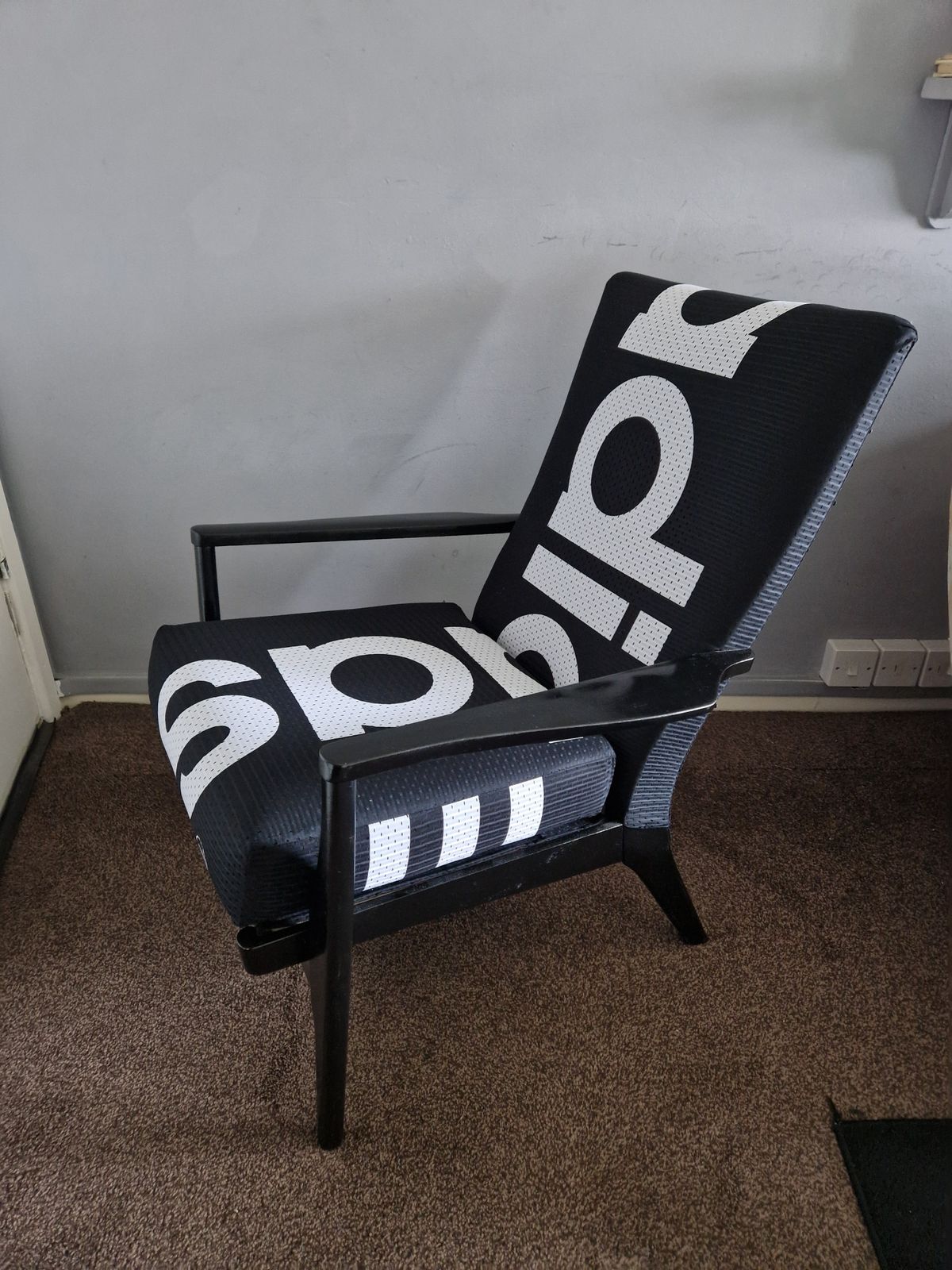 500.0 Adidas Parker Knoll, 19th Century photo