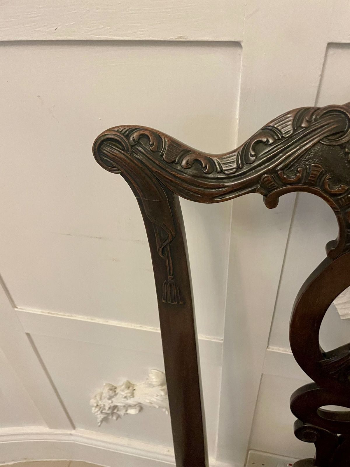 photo vinterior Outstanding Quality Set Of 8 Antique 19th Century Carved Mahogany Dining Chairs