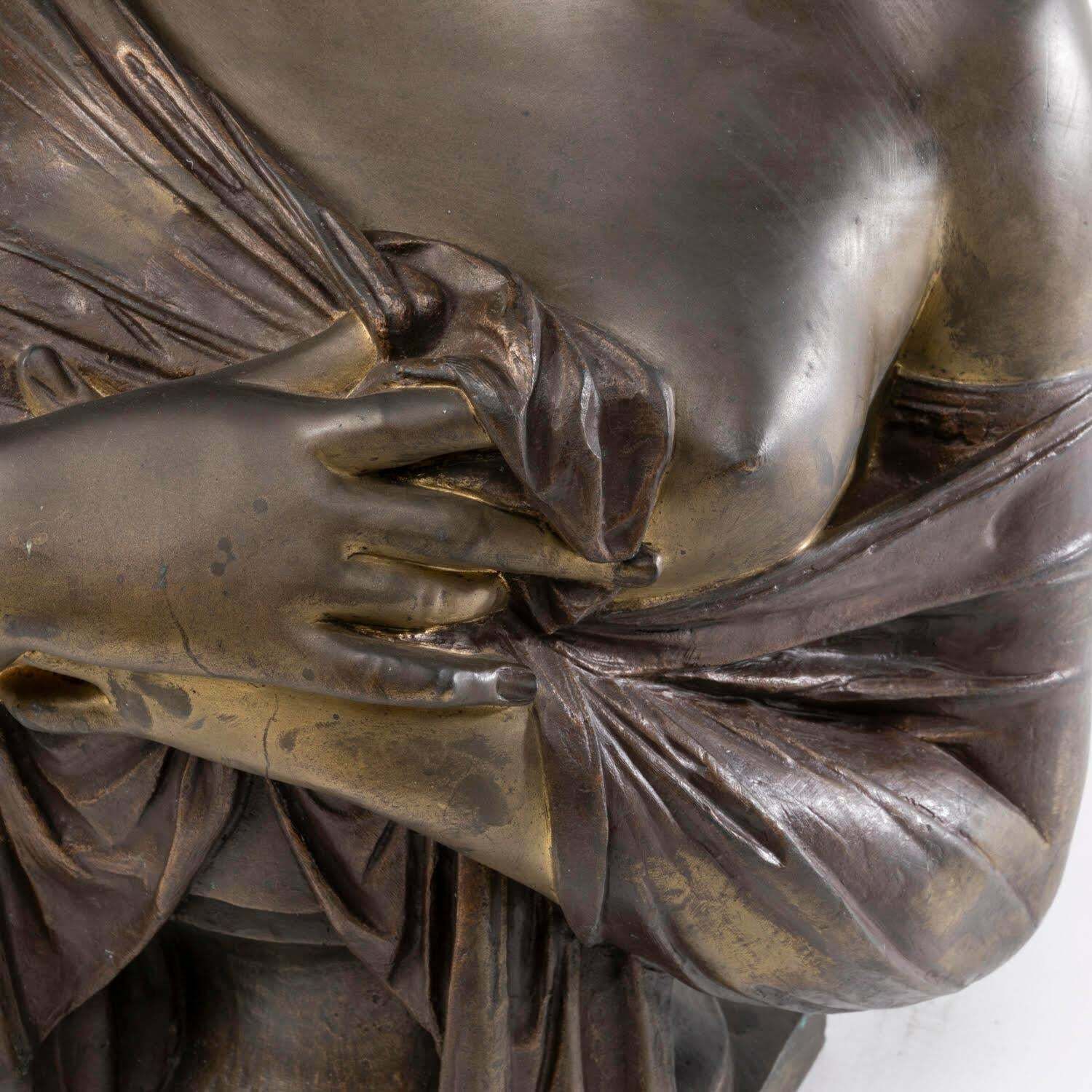 photo furniture Sculpture Of The Bust Of Madame Récamier, Patinated Bronze, Napoleon III Period.