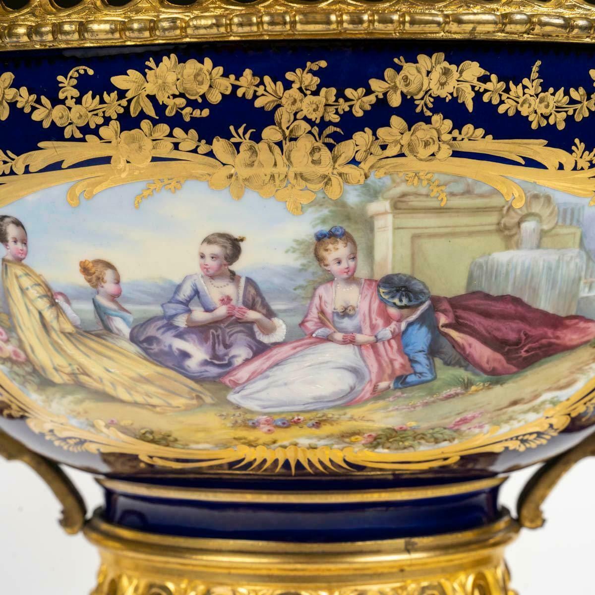 photo for sale A Sèvres Style Porcelain Covered Bowl, 19th Century, Napoleon III Period.