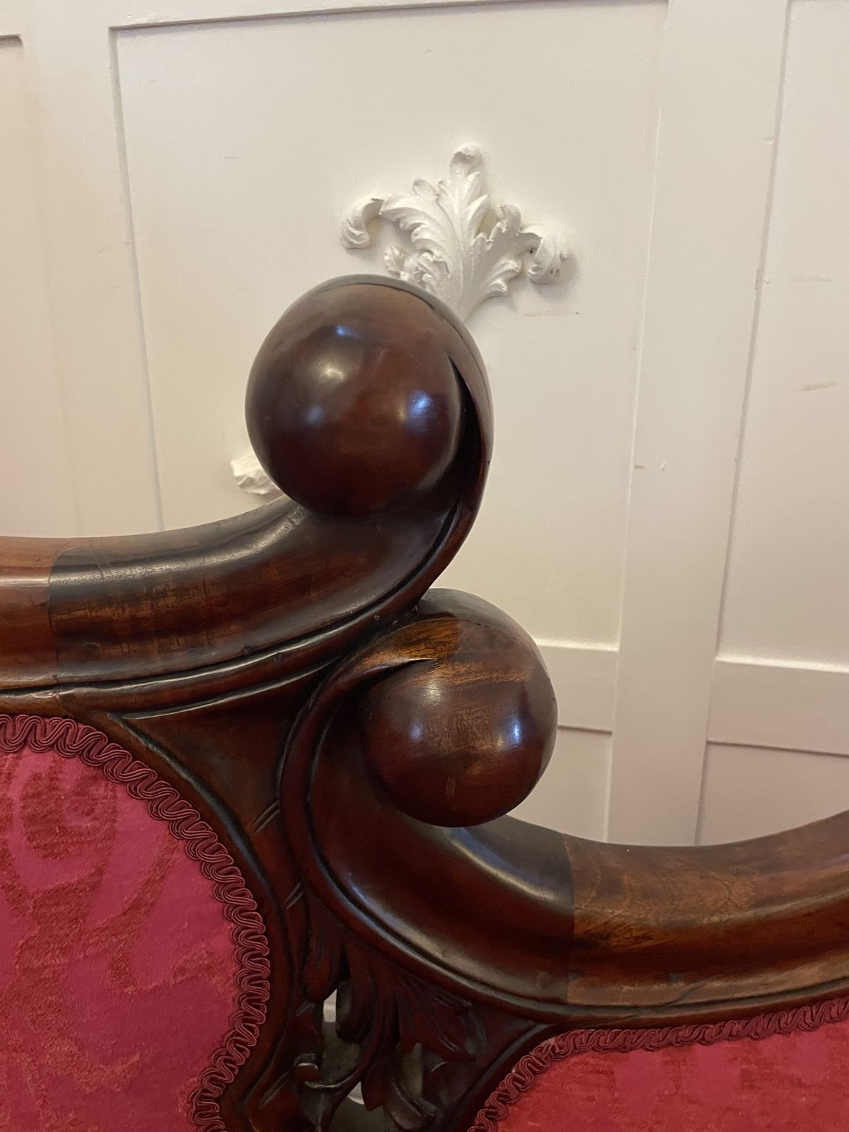 Outstanding Quality Antique 19th Century Carved Mahogany Chaise Longue photo furniture