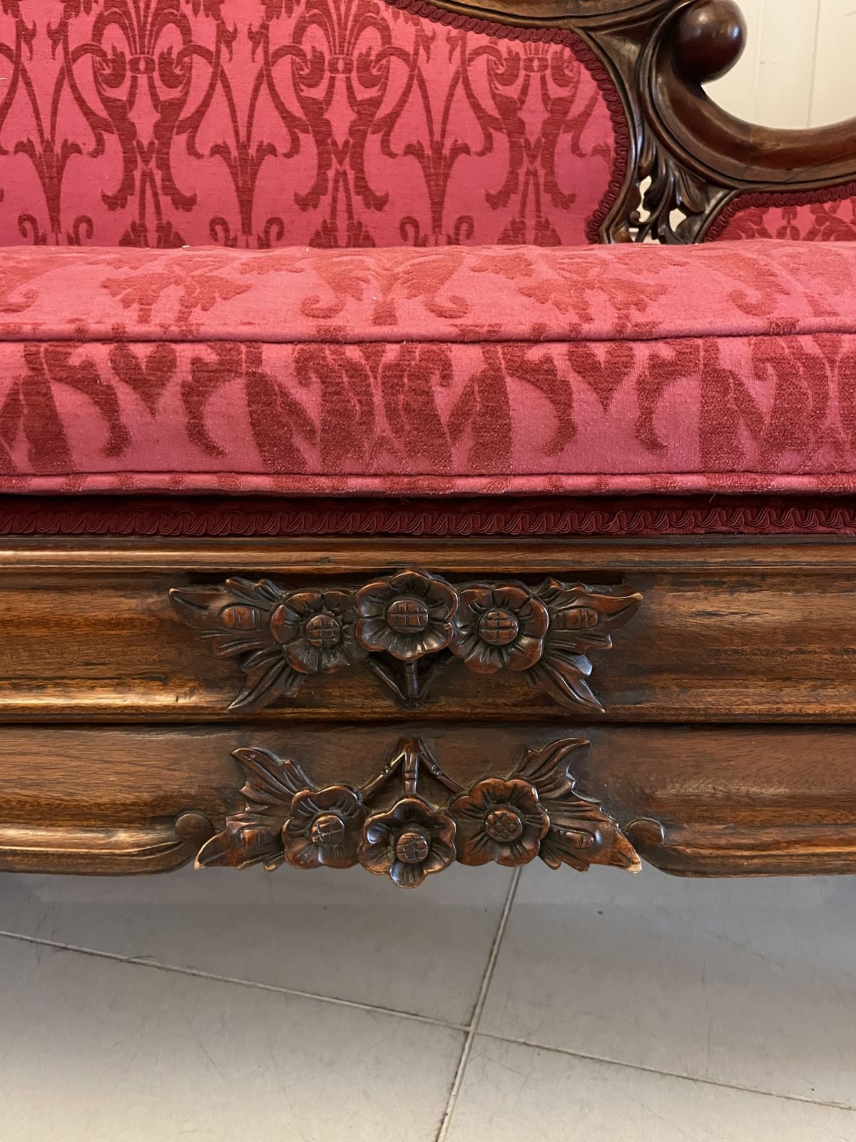 photo vintage Outstanding Quality Antique 19th Century Carved Mahogany Chaise Longue