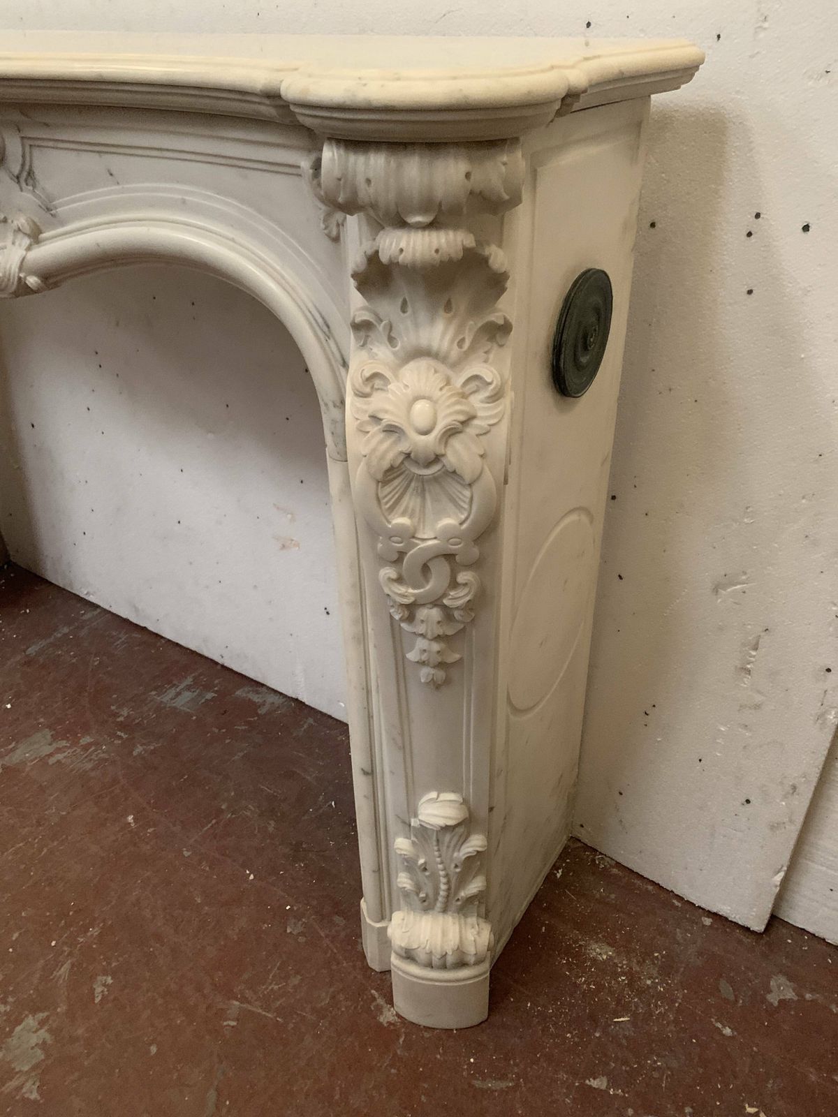 Louis XV Style Fireplace In White Carrara Marble, 19th Century photo buy