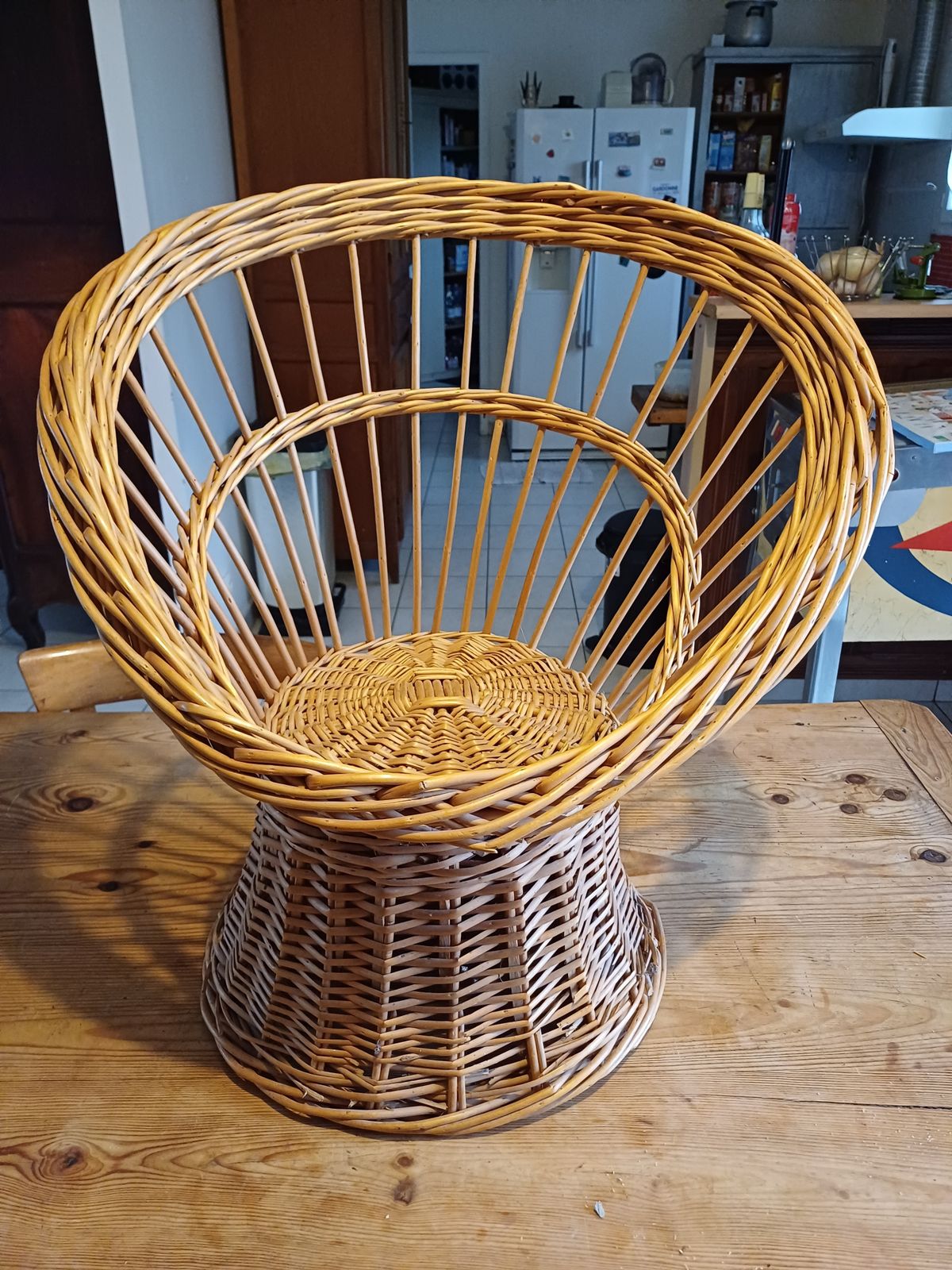 Children's Armchair Wicker, Rattan, Vintage photo vinterior