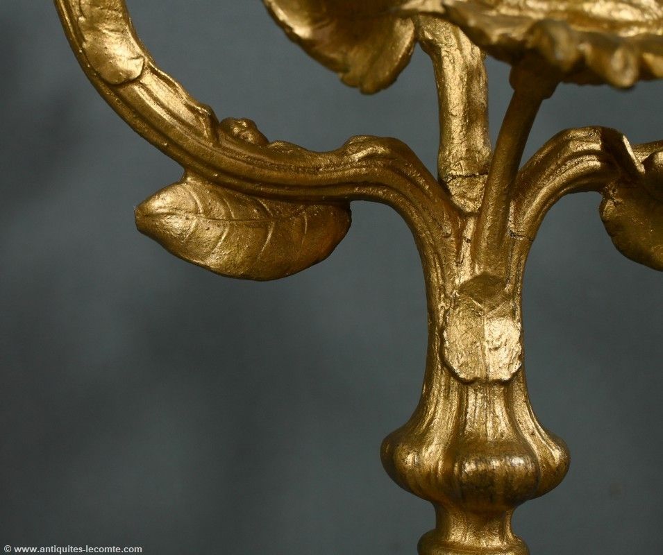 photo for sale Pair Of Candelabra In Golden Regulate And Onyx – 1940