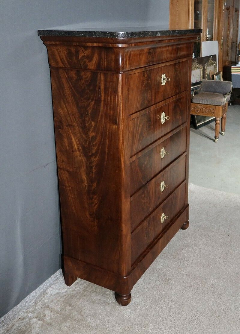 Mahogany Burl Chest Of Drawers, Restoration Period – Early 19th Century photo 3350.0