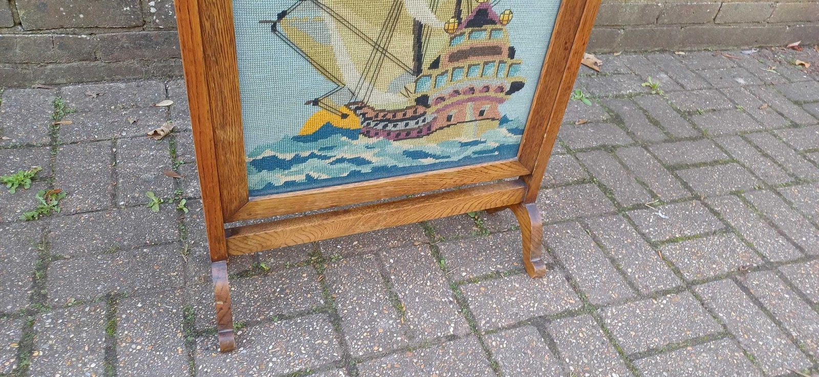 Classic Vintage Oak Fire Screen With Galleon Tapestry And Glazed Panel photo Home Fixtures