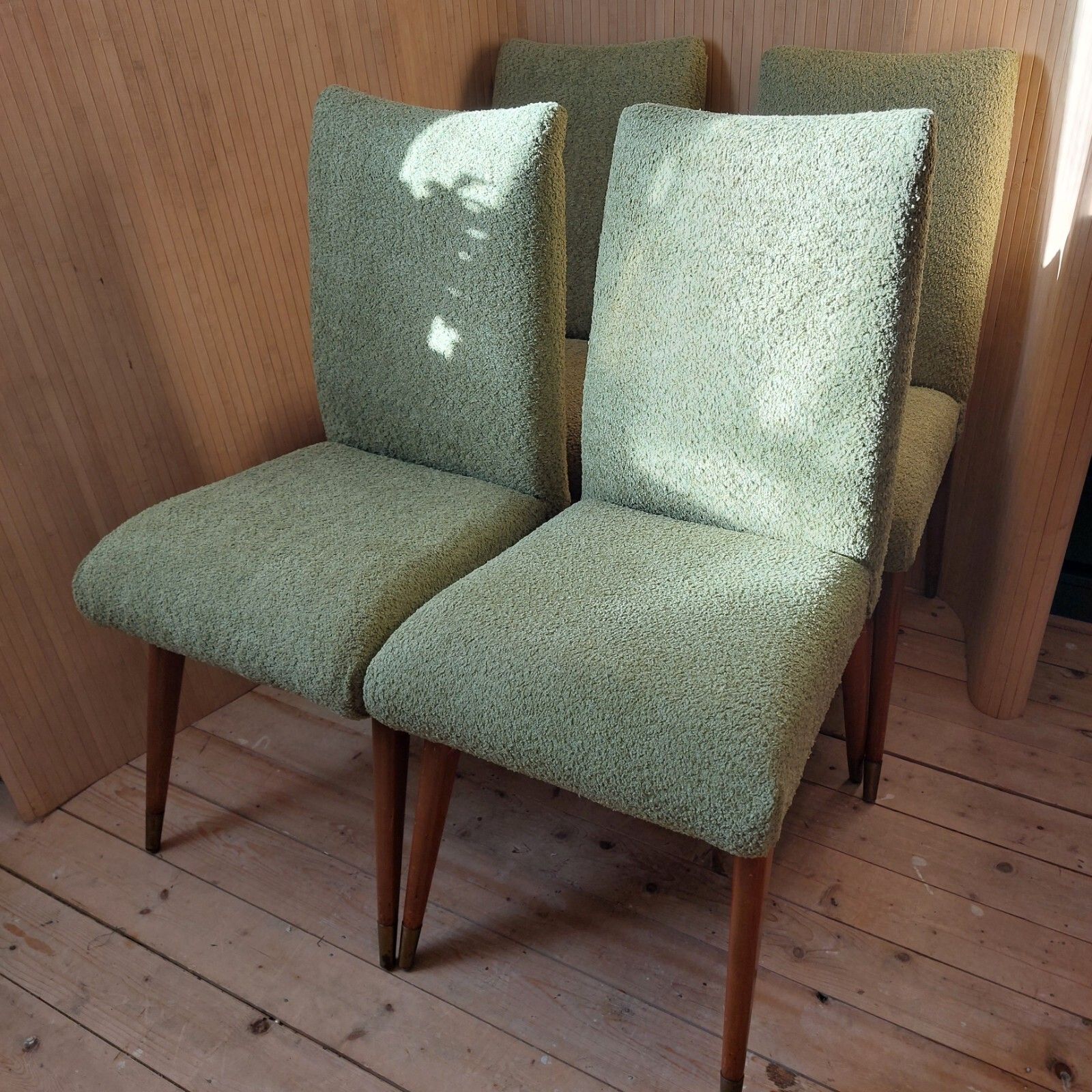 Fab Set Of 4 Vintage Mid Century Maple & Co Dining Chairs G W Evans Lime Boucle photo for sale