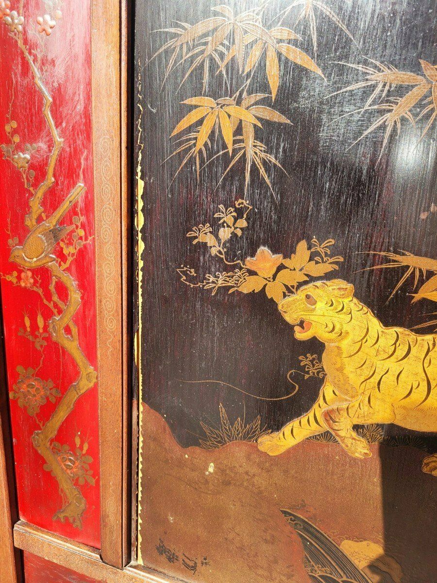 photo furniture Screen With Lacquer Panels, Meiji Japan, Late 19th Century