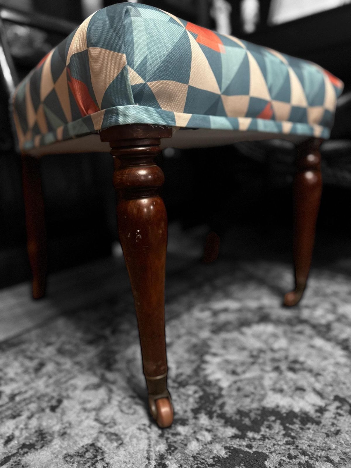 photo furniture Antique Victorian Bedroom Chair C1860 / New Upholstery