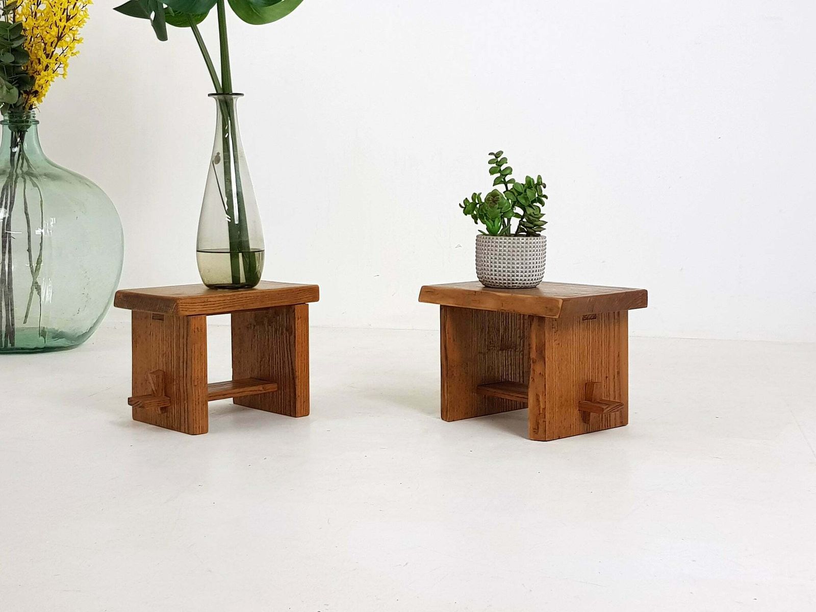 photo furniture Vintage Oak Plant Stands / Small Tables / Speaker Stands