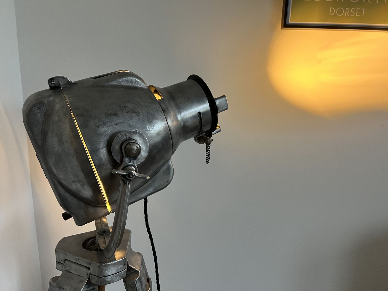 Vintage Movie Theatre Spot Light Tripod Floor Lamp Queens Theatre, Shaftesburyenue, London photo Lighting