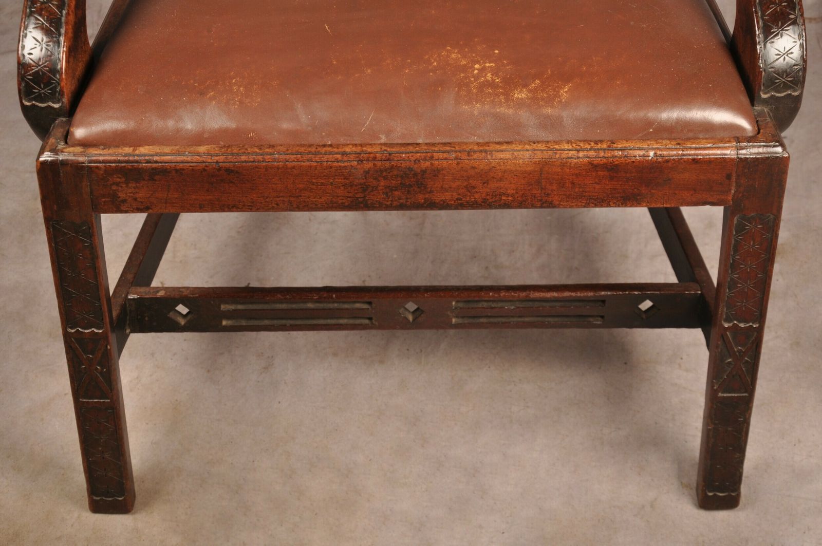 Fine 18th Century Mahogany Chippendale Armchair photo 1600.0