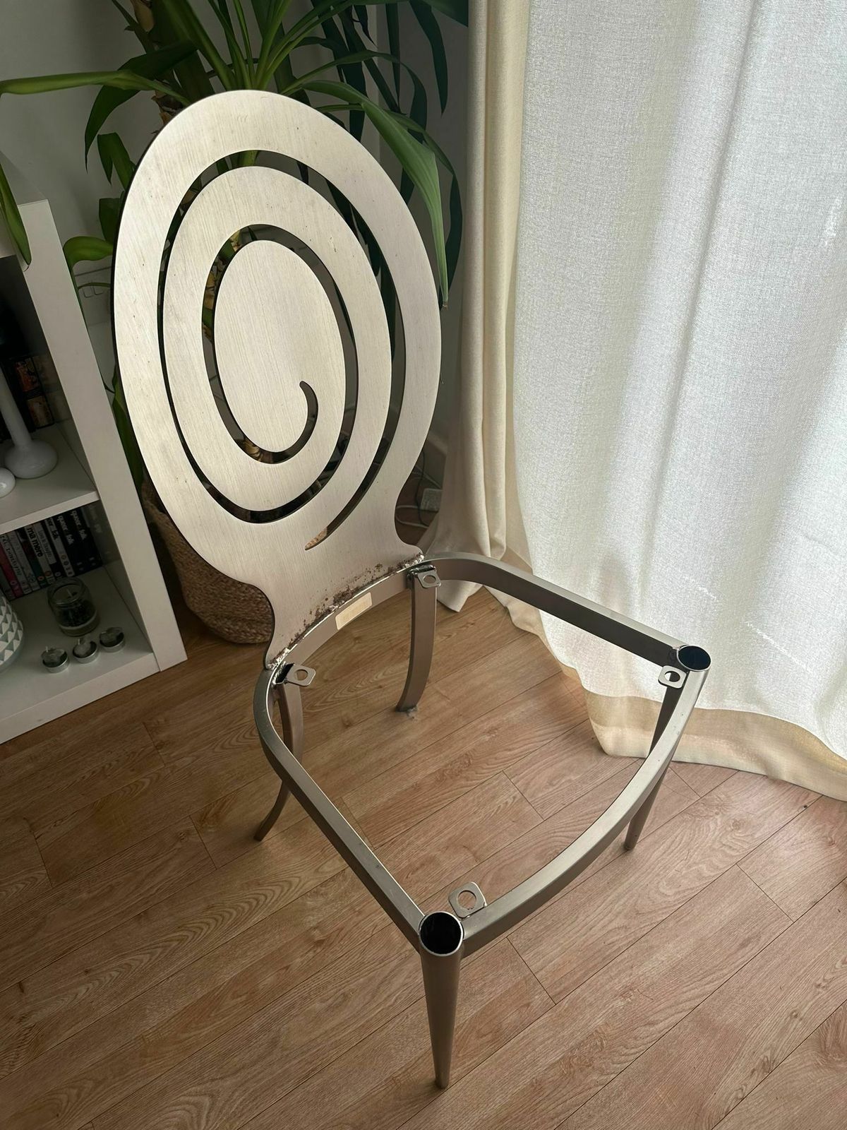 Unique Swirl Back Ethan Allen Radius Dining Chairs Set Of 4 photo for sale