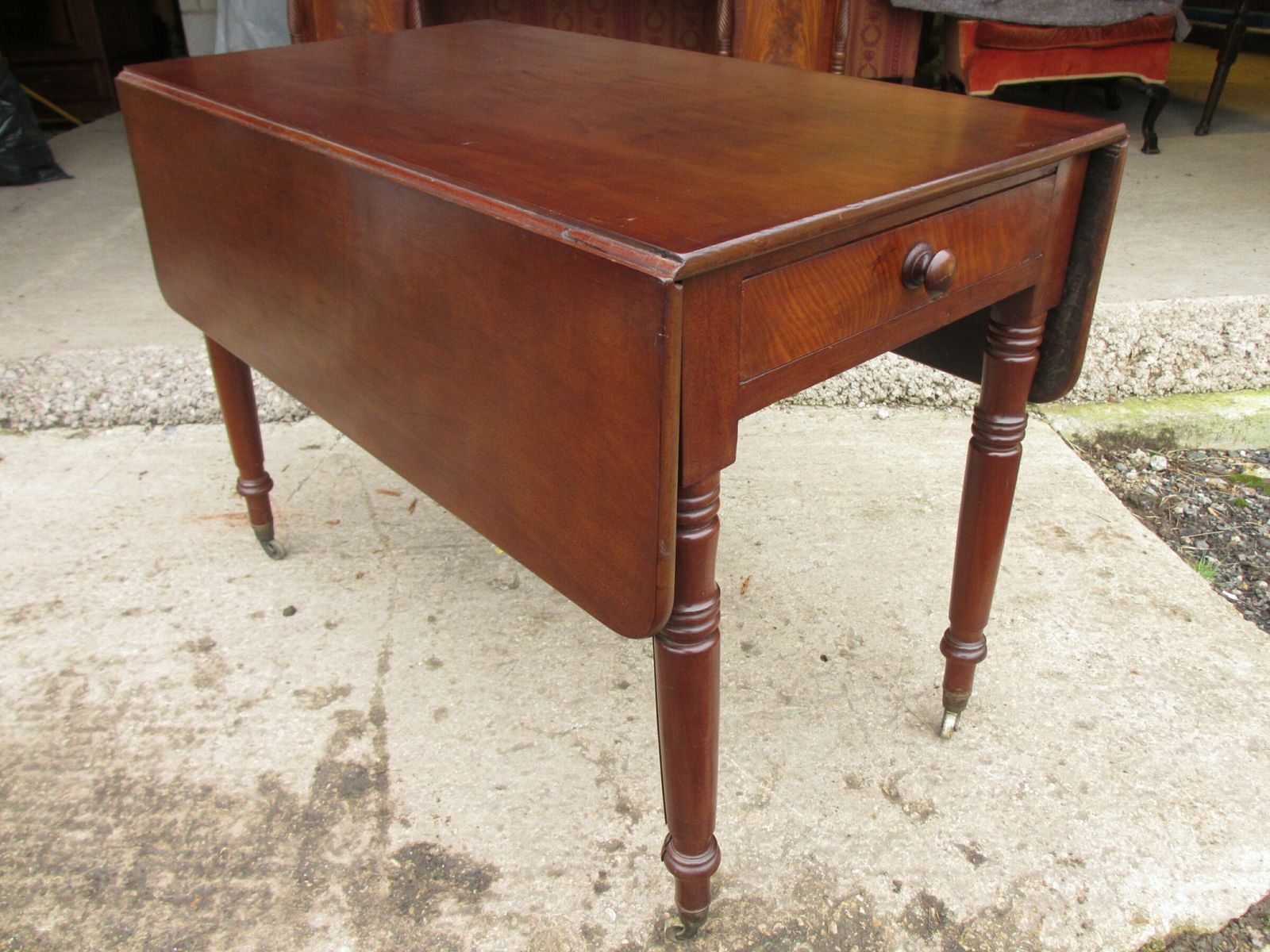 photo furniture Victorian Mahogany Pembroke Table With Drawer