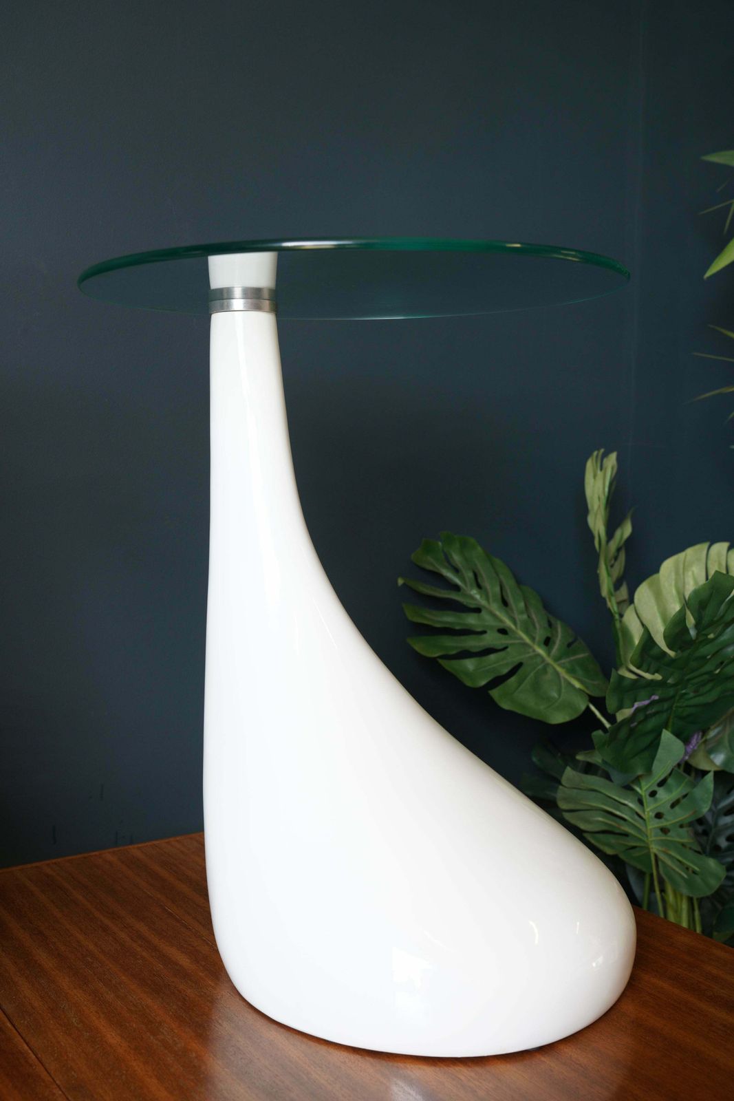 Mid Century Style Side Tables Night Stand Pap Art Style White And Glass photo 225.0