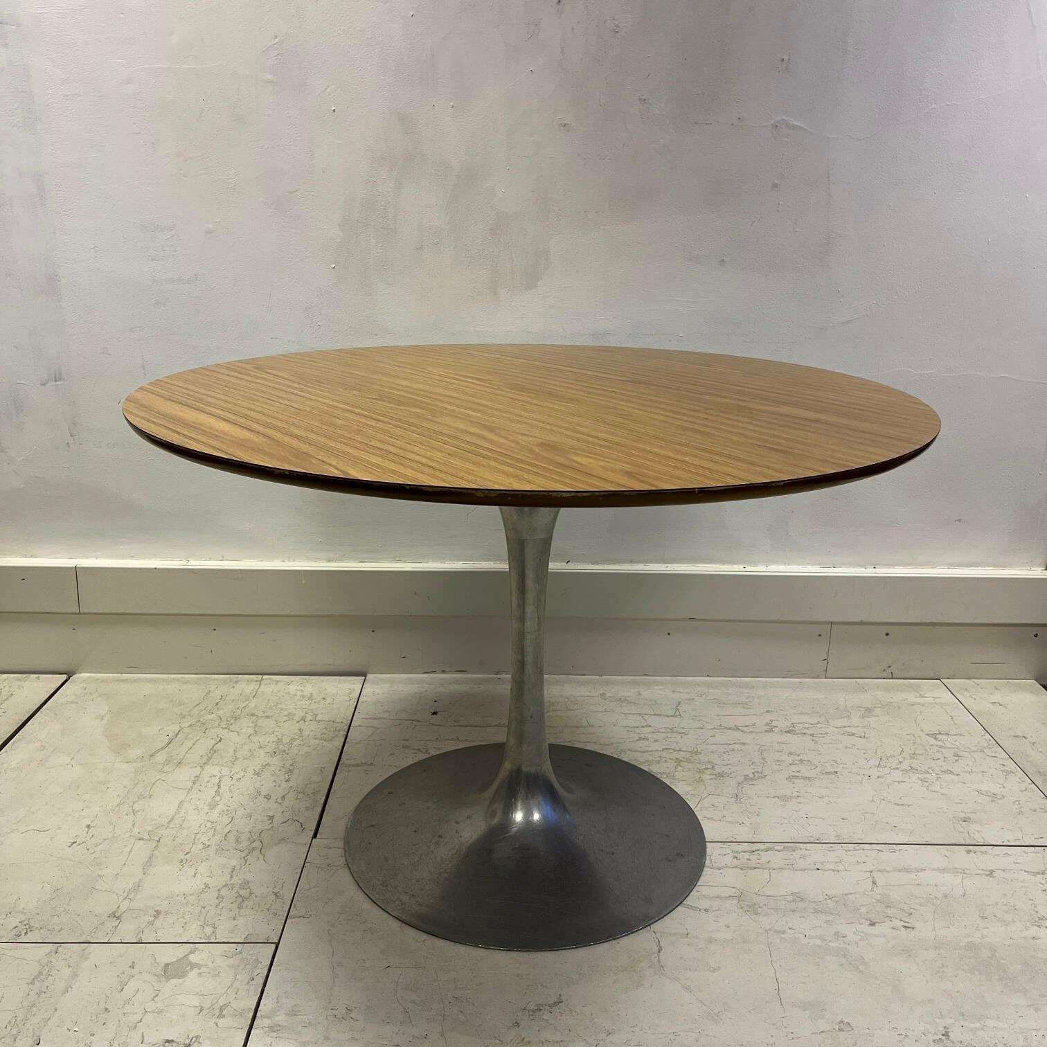 Maurice Burke For Arkana Tulip Table 1960s Round Table