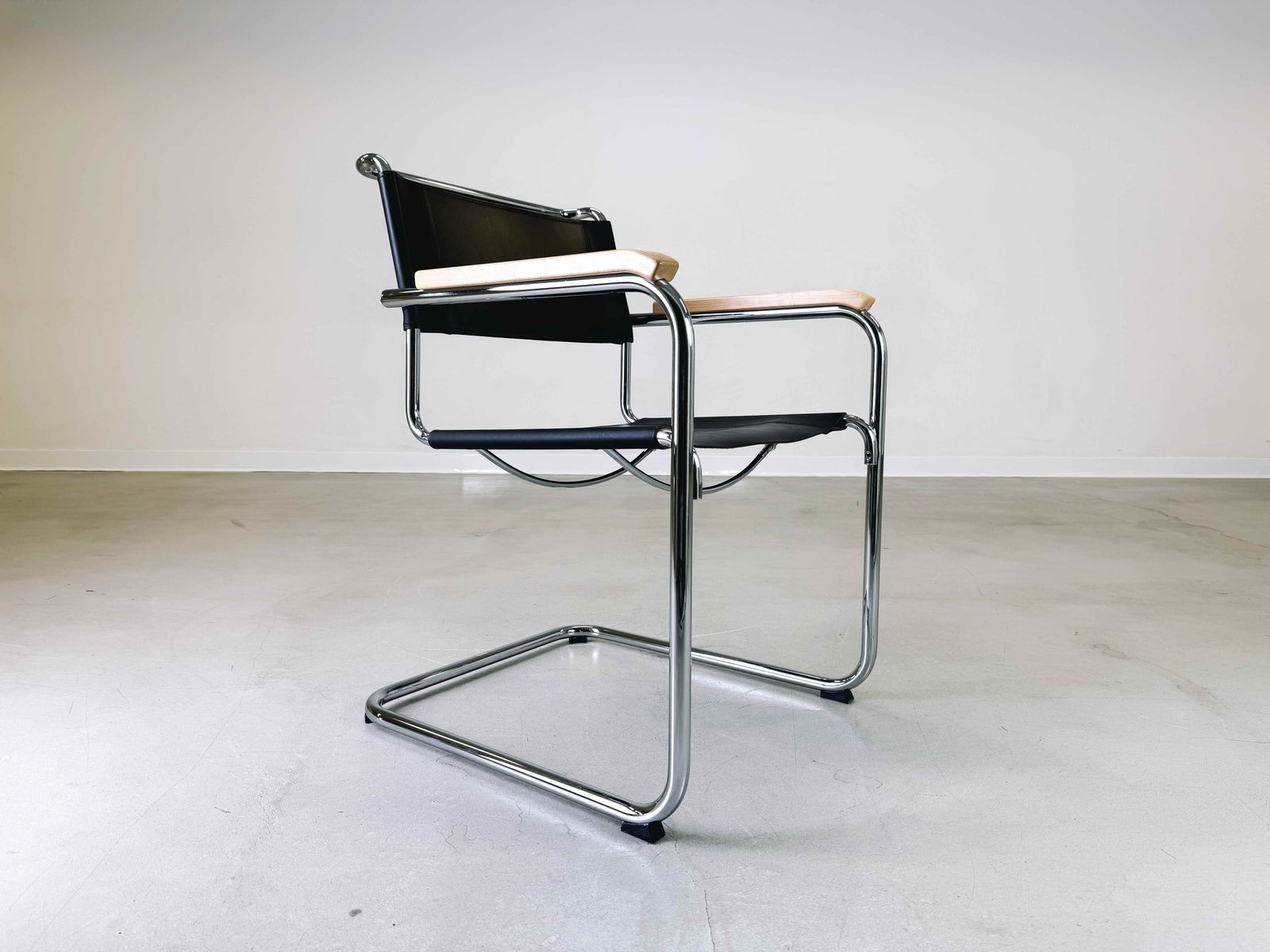 Original Thonet Chair S33/ S34 With Armrest Mart Stam Leather Black photo 725.0