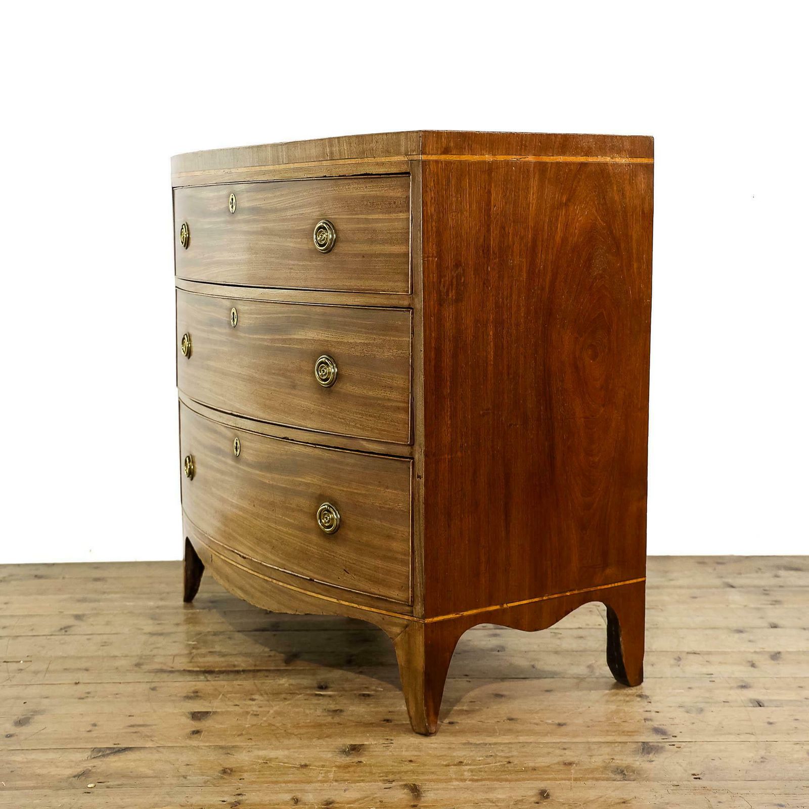 Antique Georgian Mahogany Bow Front Chest Of Drawers | Antique Storage | Bedroom Drawers | Antique Chest Of Drawer photo vinterior