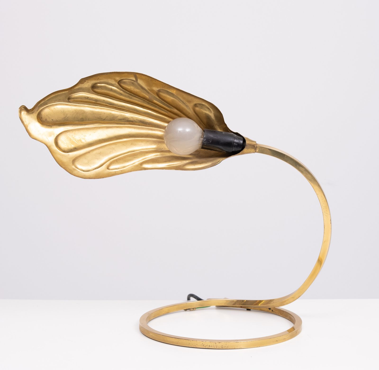 photo buy Pair Brass Leaf Table Lamps Design By Carlo Giorgi & Tommaso Barbi 1970s