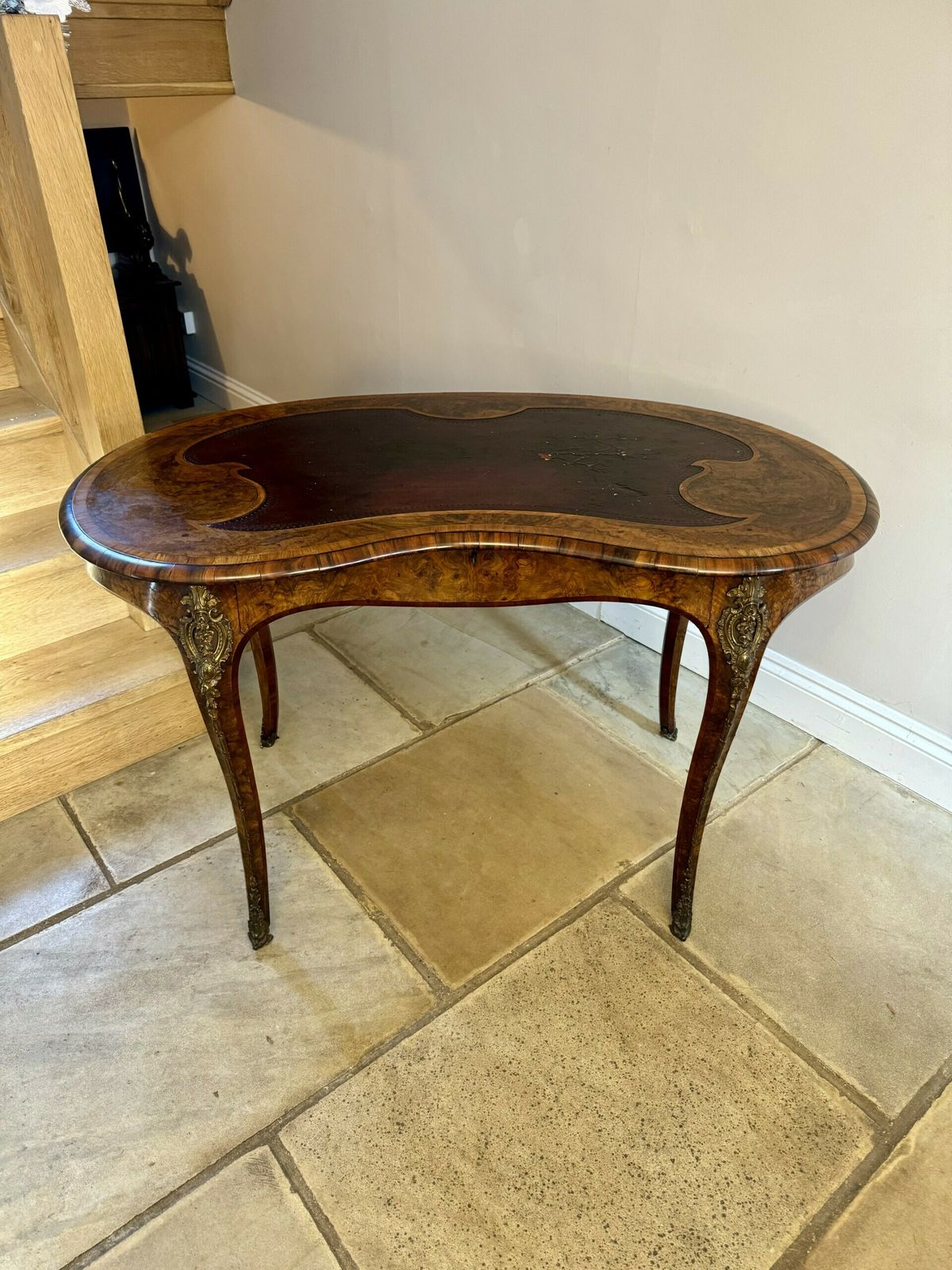 Victorian Freestanding Quality Inlaid Burr Walnut Kidney Writing Table