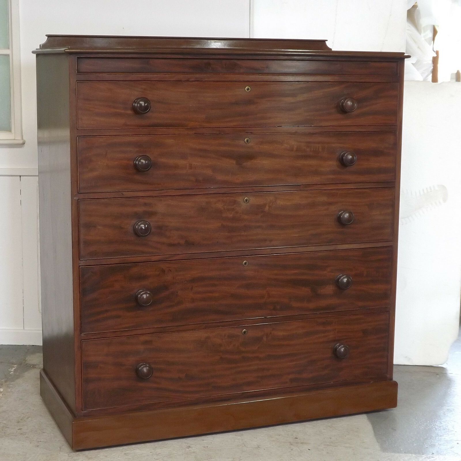 Large Linen Chest (Delivery Available) Chest Of Drawers Mahogany & Paint