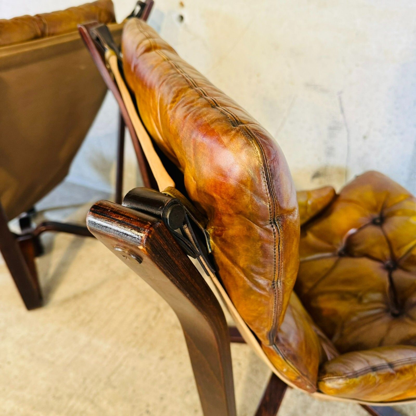 photo furniture Vintage Pair Of 70s Scandinavian Viking Chairs By Jim Myrstad Tan Leather #A418