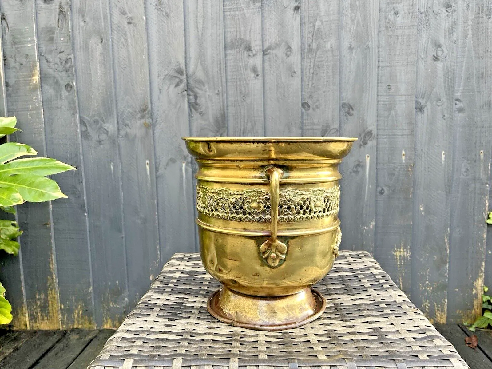 photo furniture Antique C1880 Art Nouveau Rococo Regency Brass Champagne Pedestal Ice Bucket Af