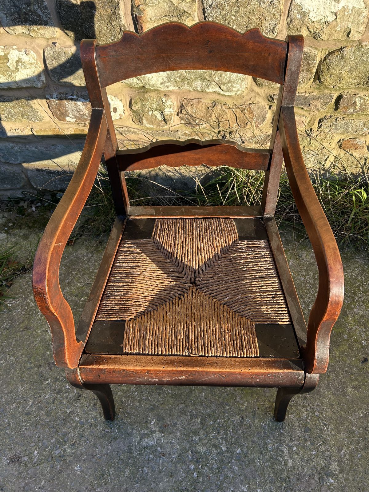 photo furniture Victorian, Farm House, Sussex Arm Chair With Rush Seat.