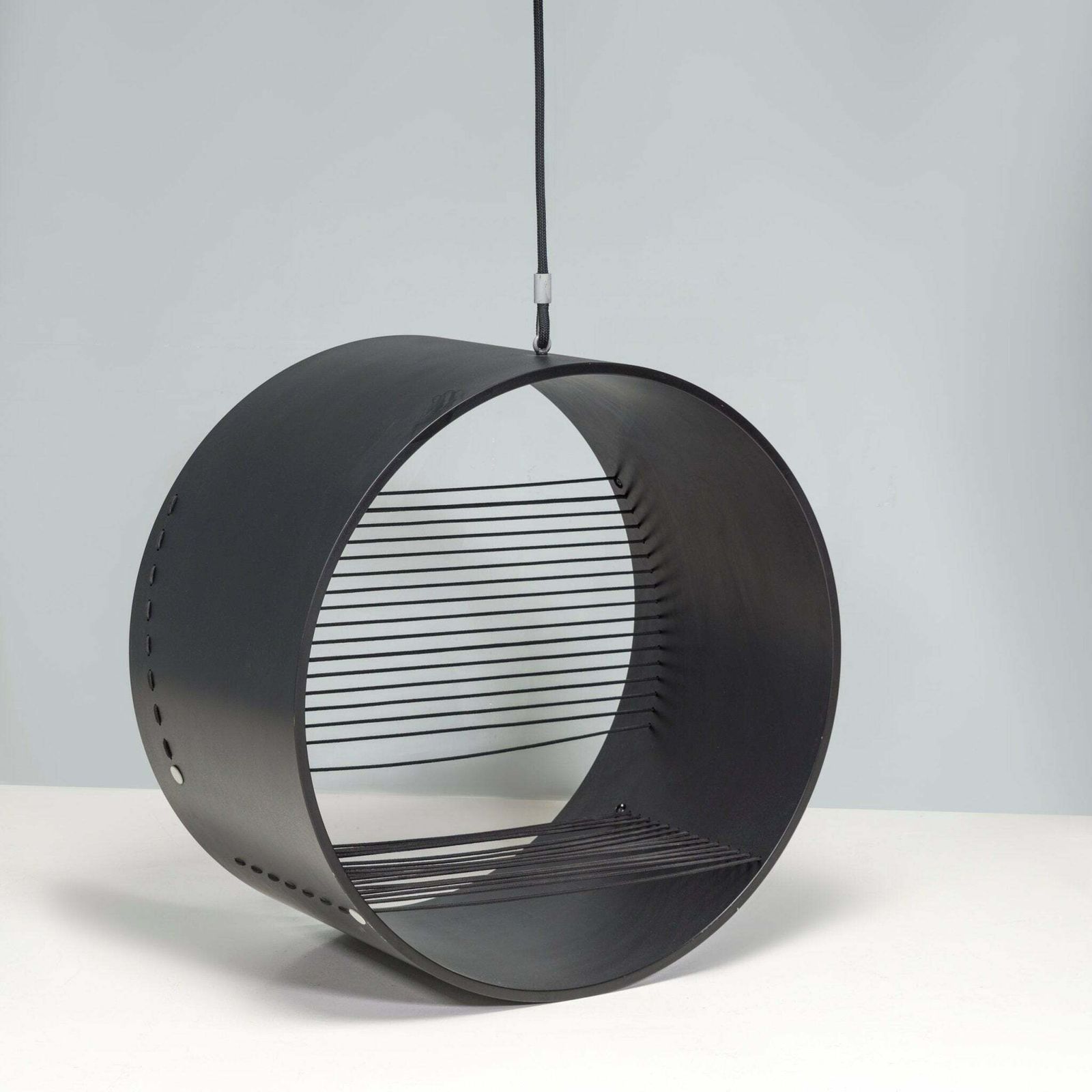 Hanne Kortegaard Black Oak Anello Hanging Chair photo Furniture