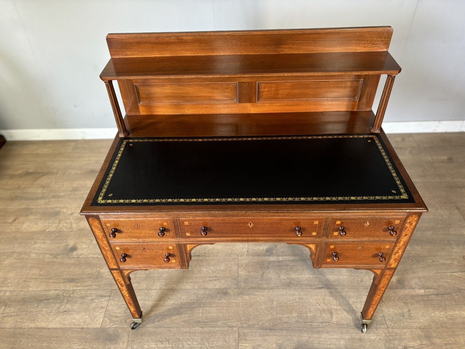 An Unusual Antique Late Victorian Desk photo vinterior