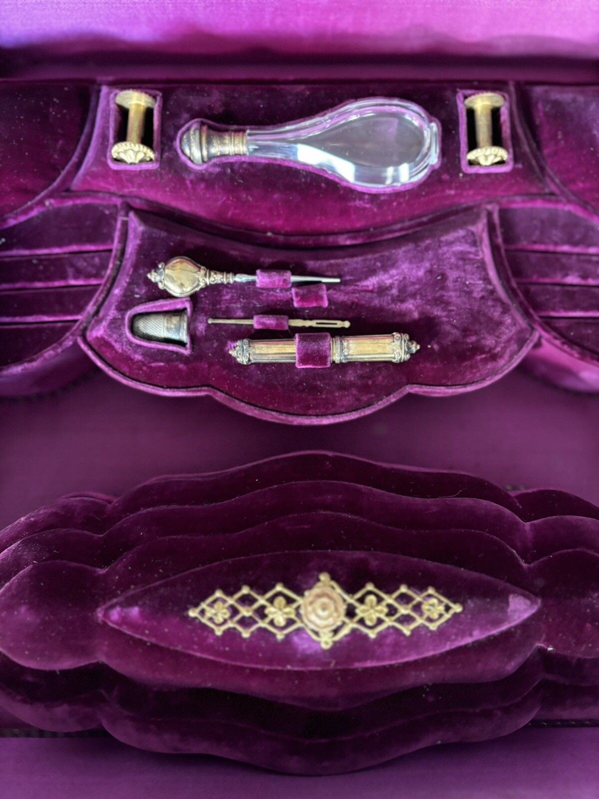 An Exceptional Quality Rosewood And Kingswood Ladys Vanity Set photo buy
