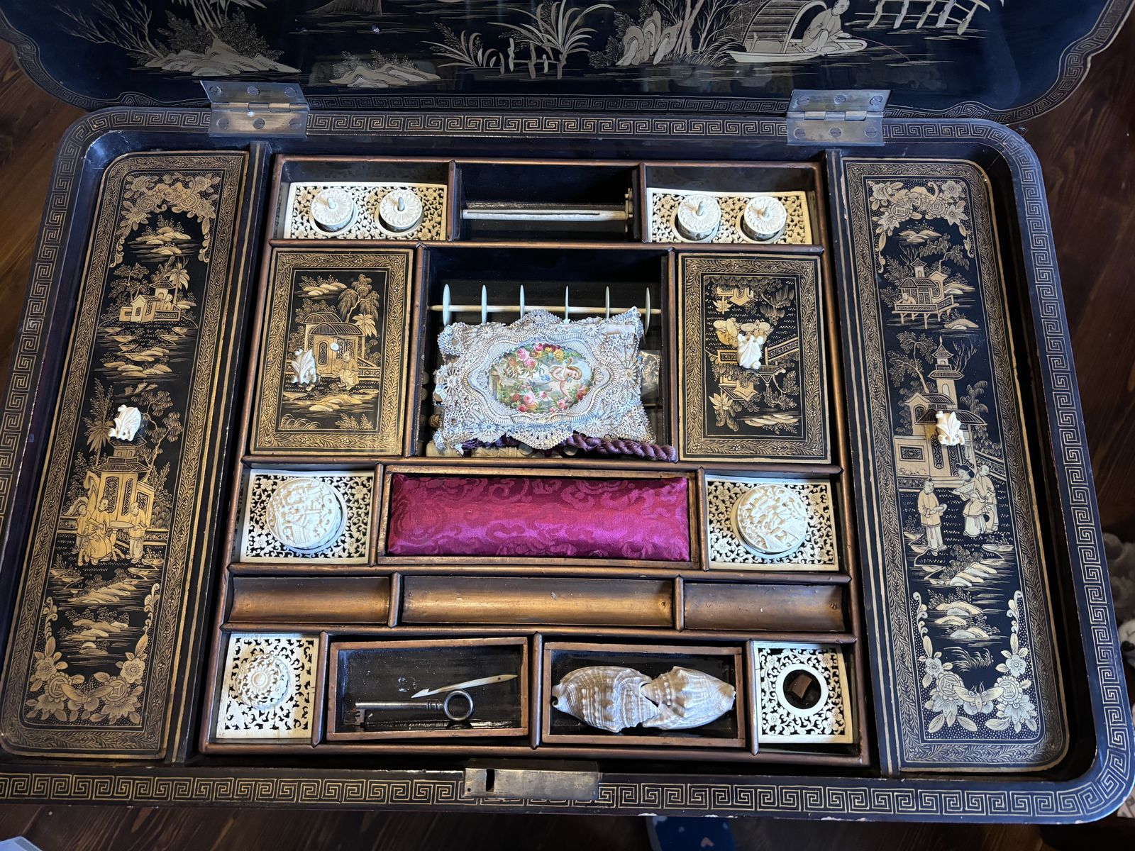 Chinoiserie Hand Painted Lacquered Sewing Table With Original Bone & Ivory Bobbins photo Furniture