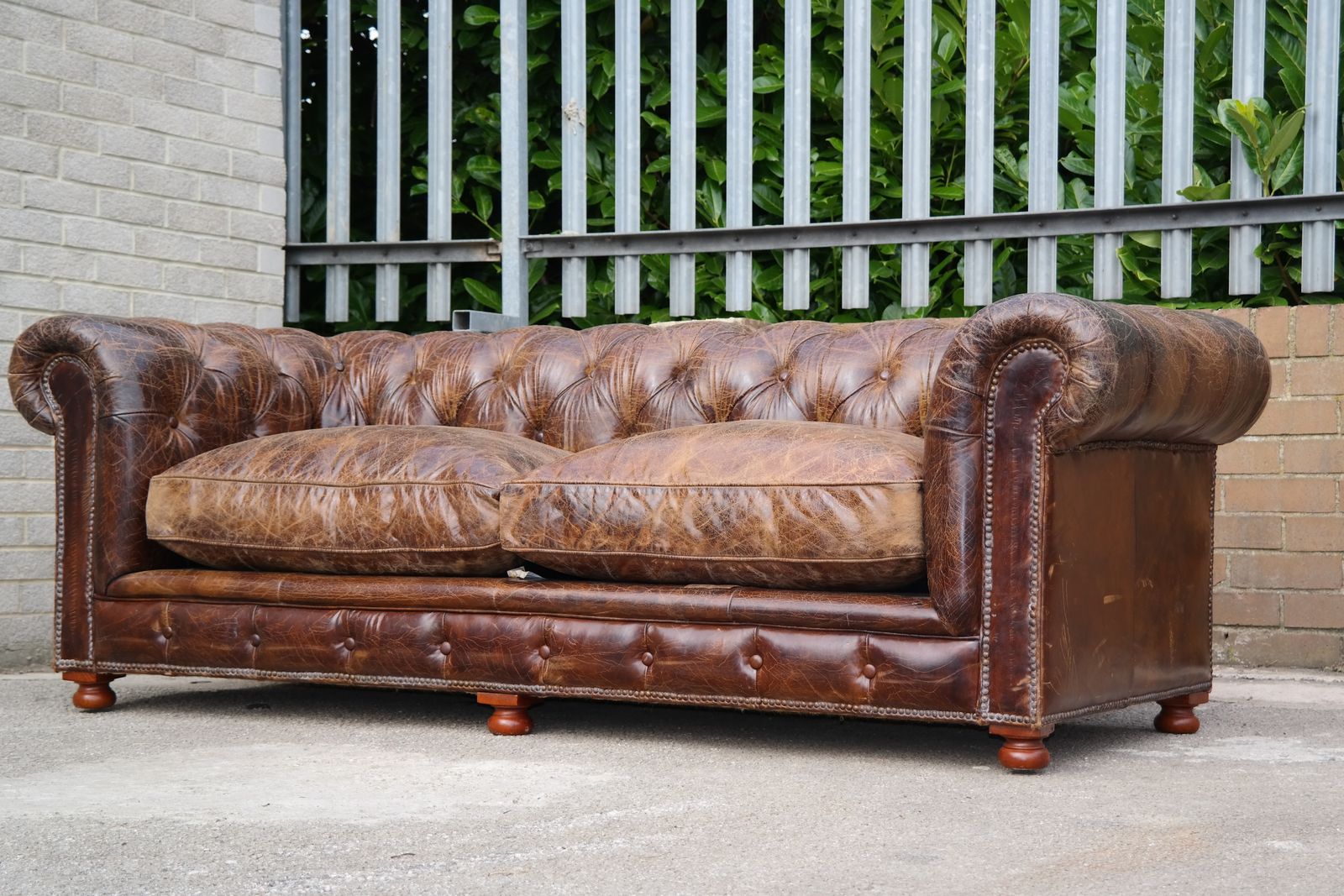 Superb Timothy Oulton Westminster Feather 2.5 Seater Leather Sofa Vintage Cigar photo vinterior
