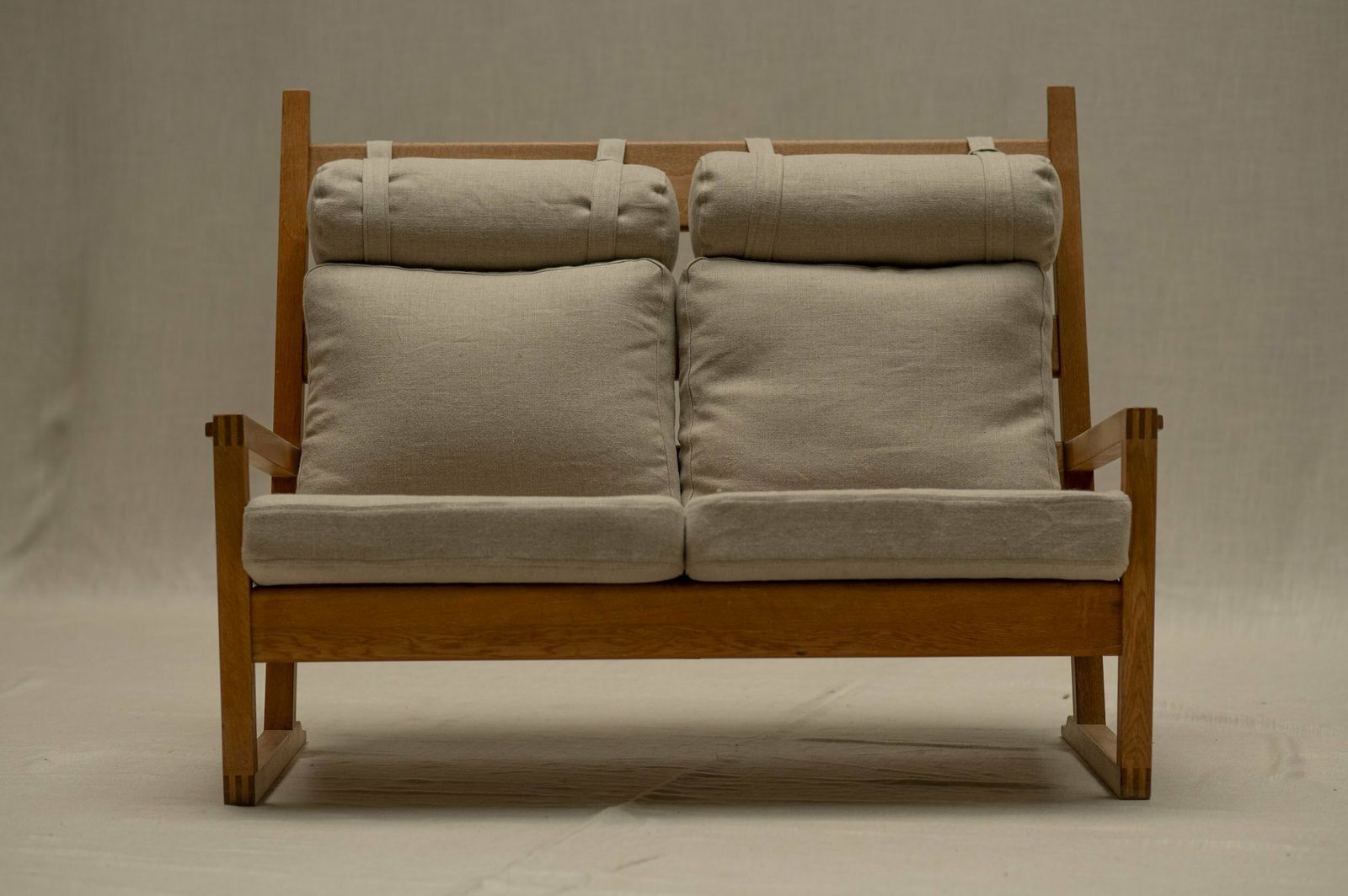 photo vinterior Danish Oak And Linnen Love Chair 1960s