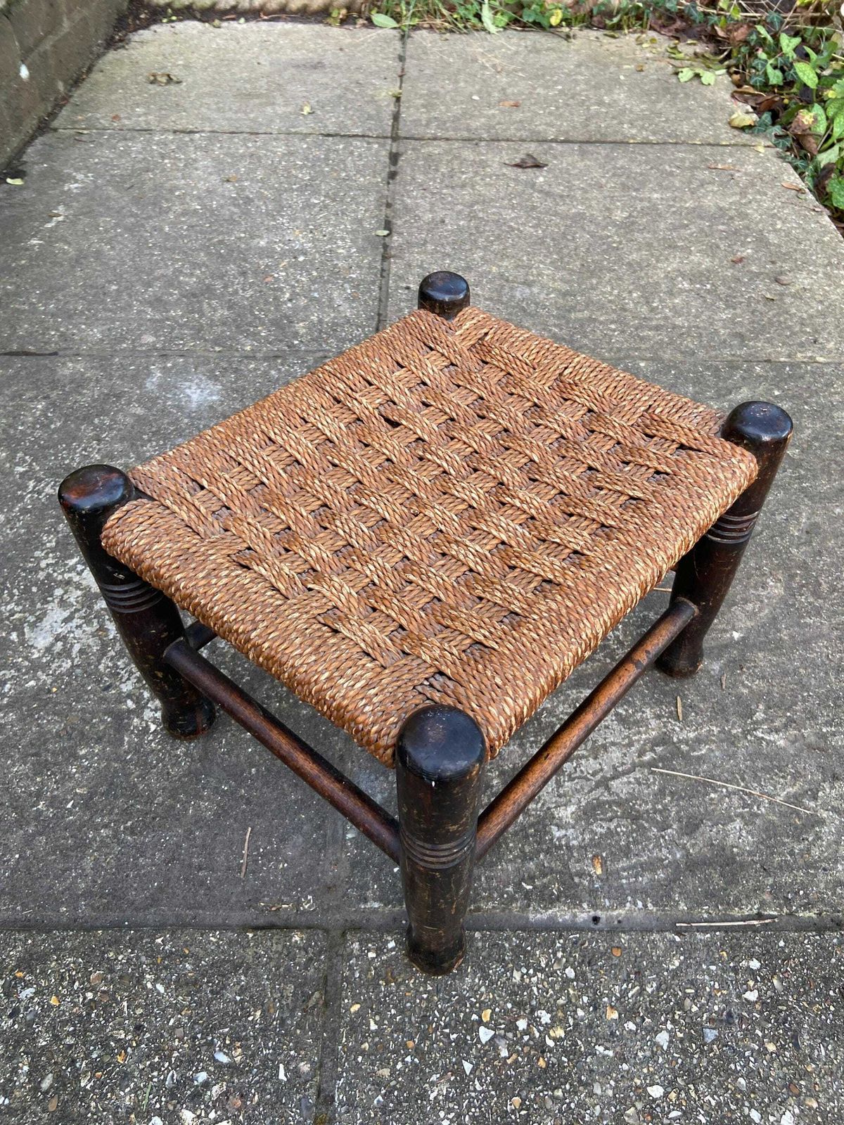 String Vintage Stool, 1950s photo furniture