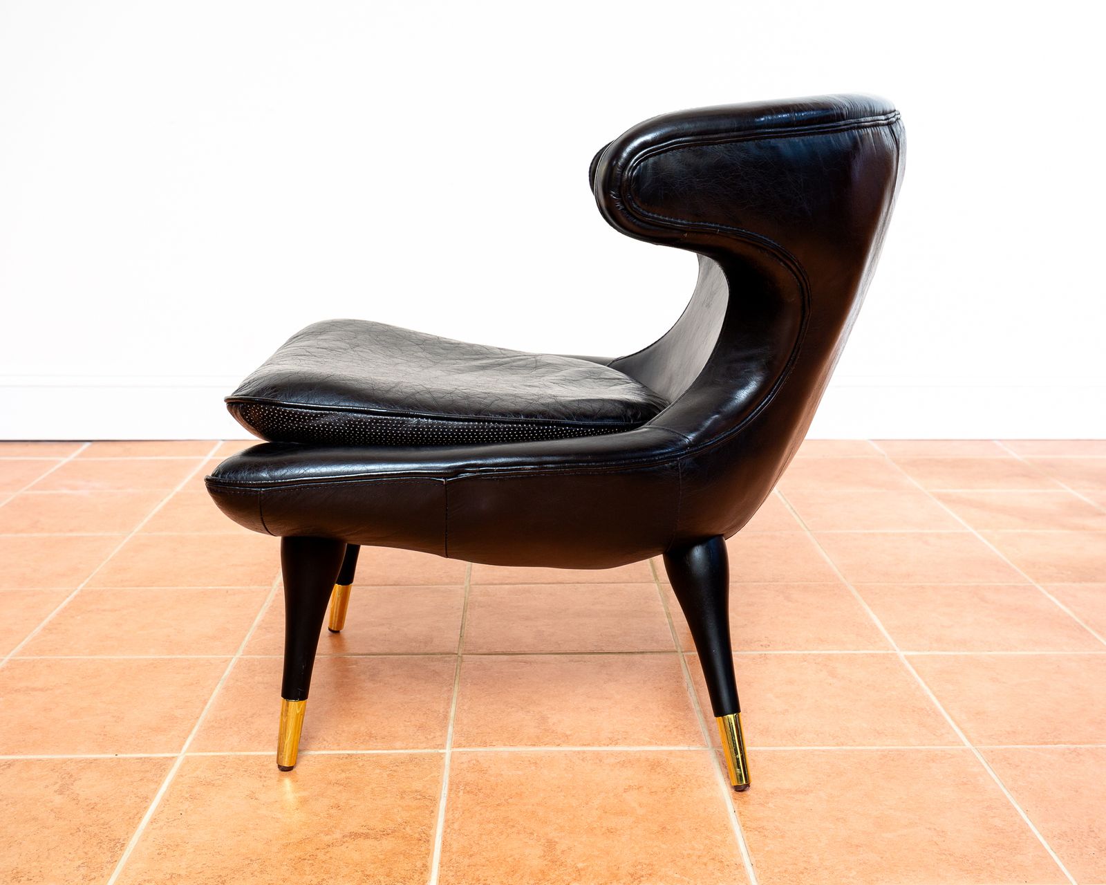 Italian Black Leather Statement Lounge Chair Mid Century Modernist Space Age Karpen Style Horn Chair Mcm Gold Brass photo vintage