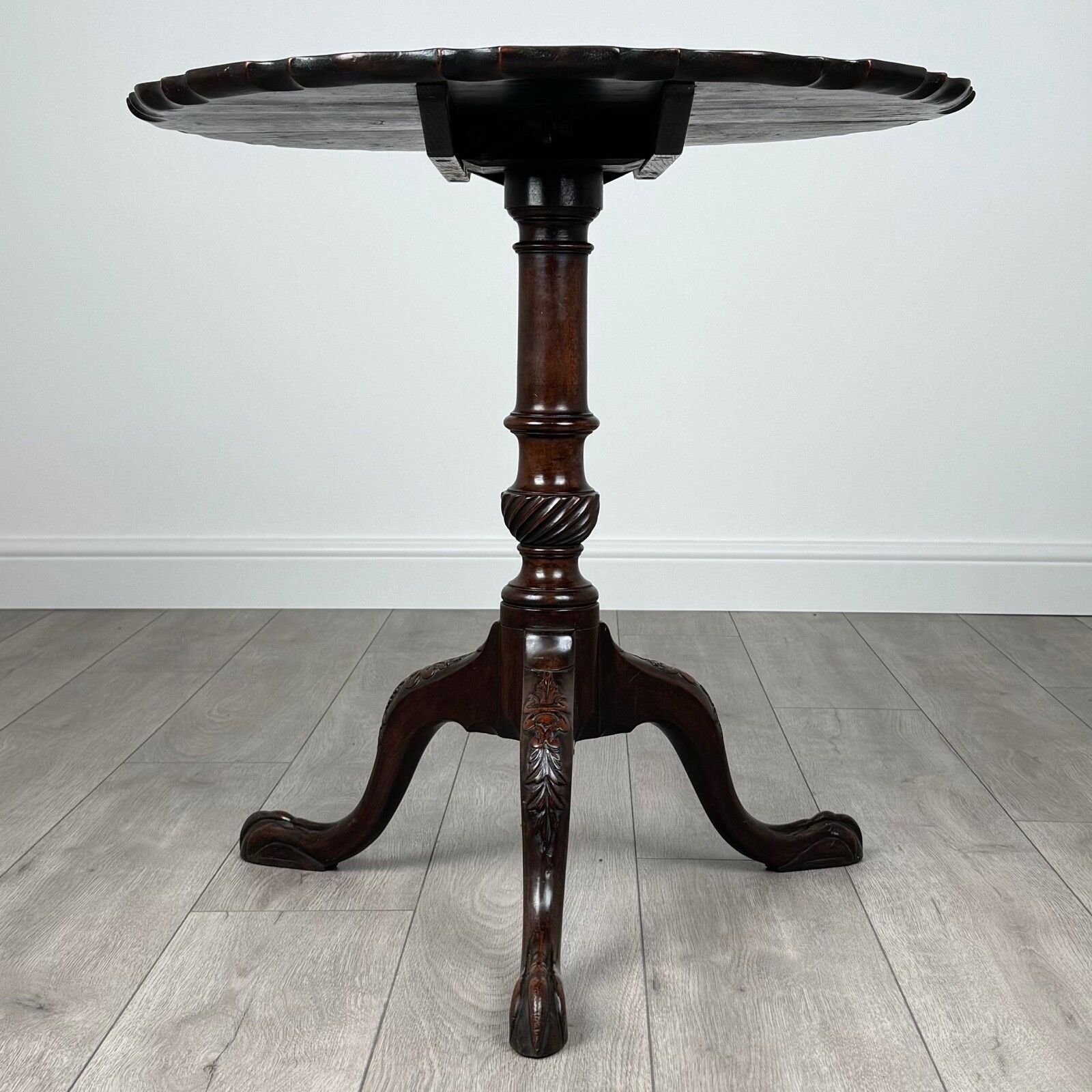 Antique 18th Century Mahogany Tripod Table With Piecrust Top