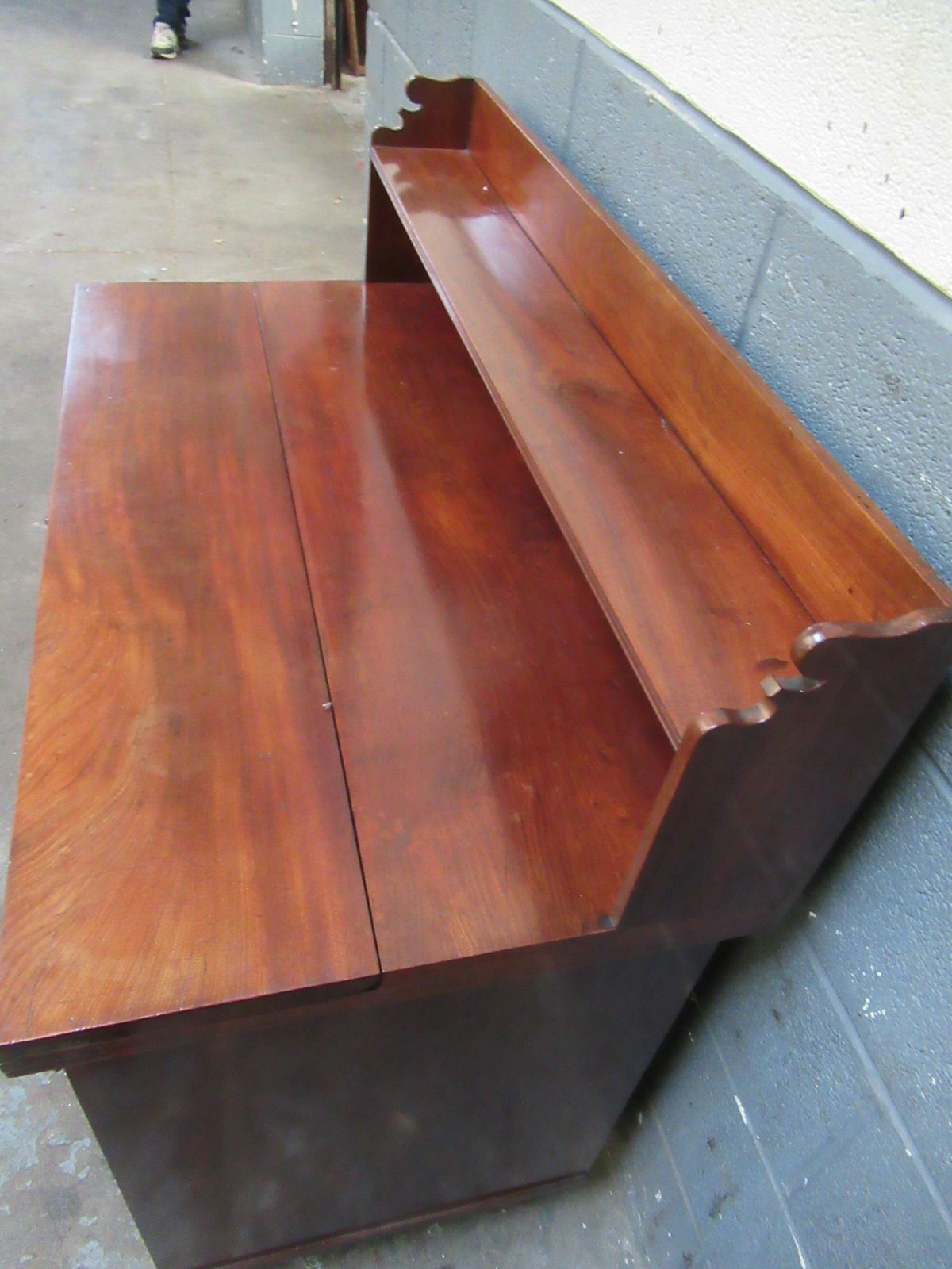 Unusual  Victorian  Mahogany  Folding Chest Of Drawers photo 650.0