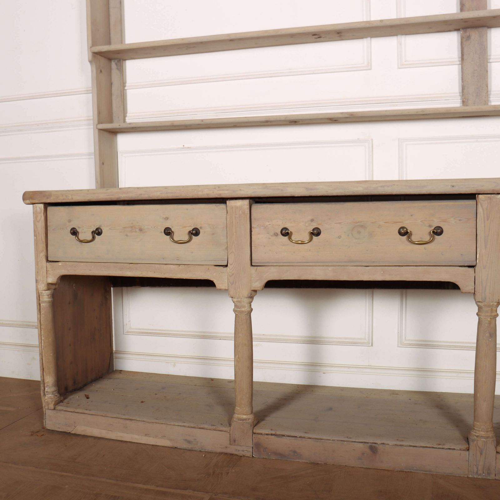 18th Century Georgian Bath Basement Dresser photo vinterior