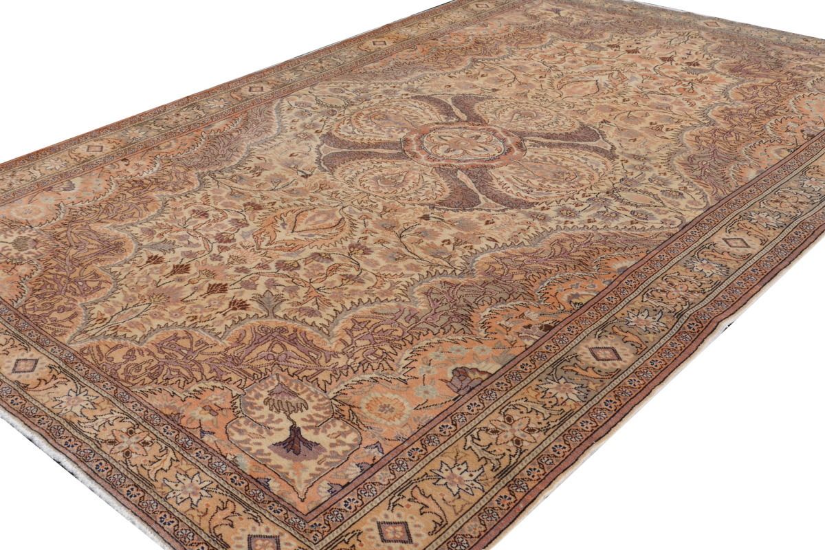 photo vintage Vintage Turkish Rug Excellent Condition Beige 200x300
