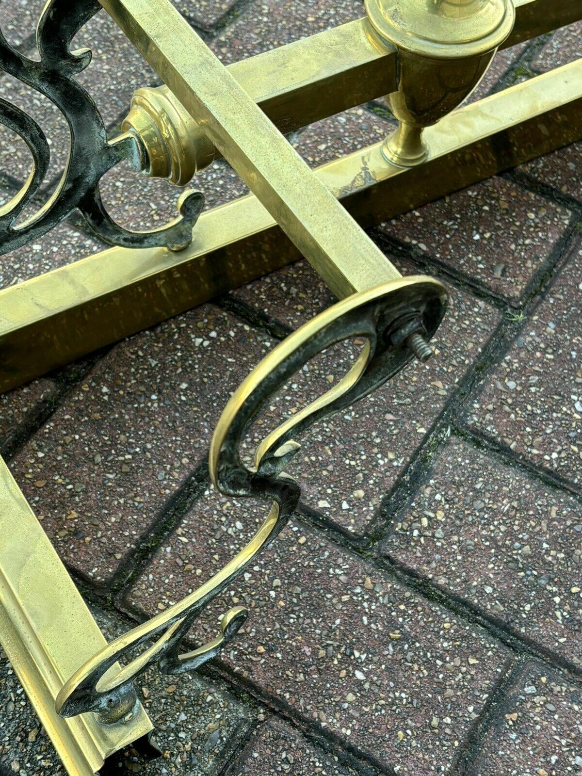 Victorian Brass Fender For A Fireplace photo vinterior
