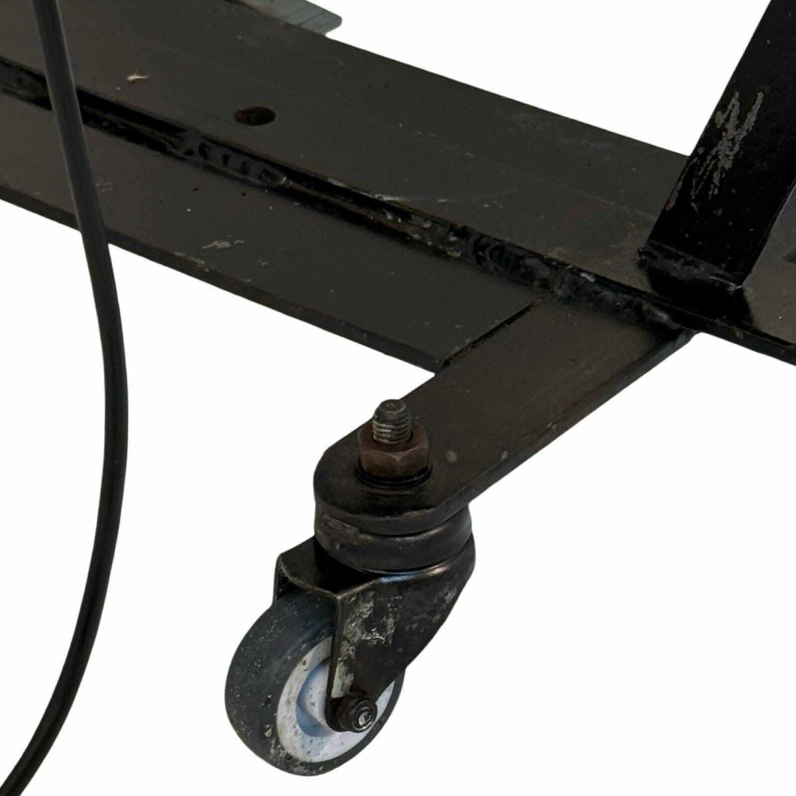 A.E. Cremer   1950's   Studio Lamp / Spotlight   Green   On Original Metal Tripod   Fully Original And Rewired   Made In France photo vinterior