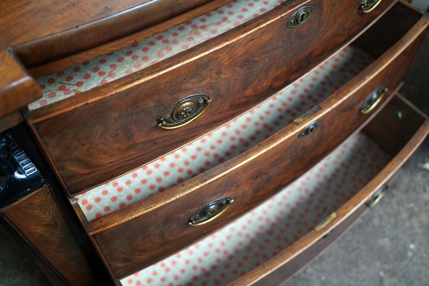 photo buy A Fine Regency Period Mahogany & Ebonised Egyptian Revival Chest Of Drawers C.1810