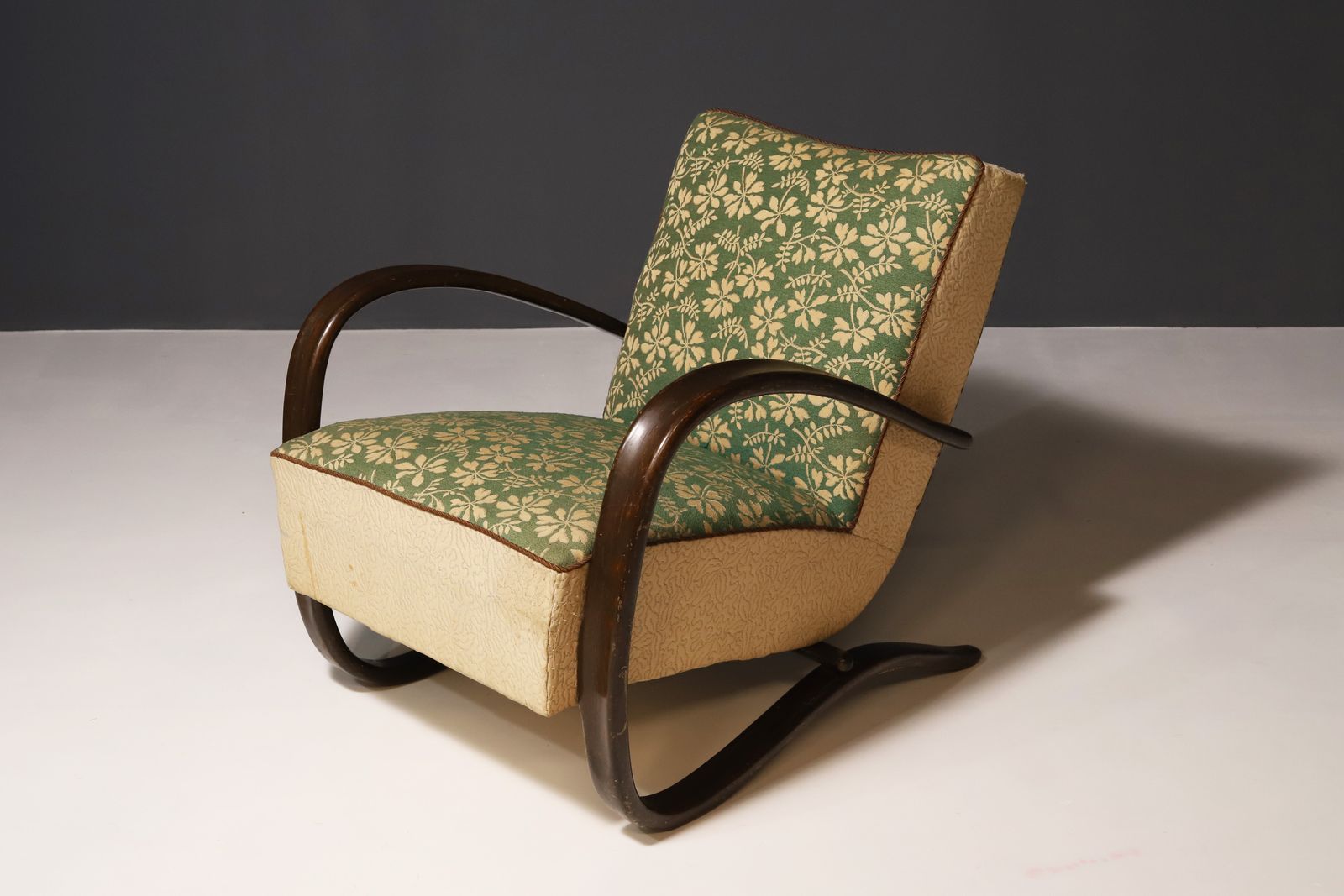 Bentwood Armchair H 269 By Jindřich Halabala For Up Závody, 1930´S photo vinterior