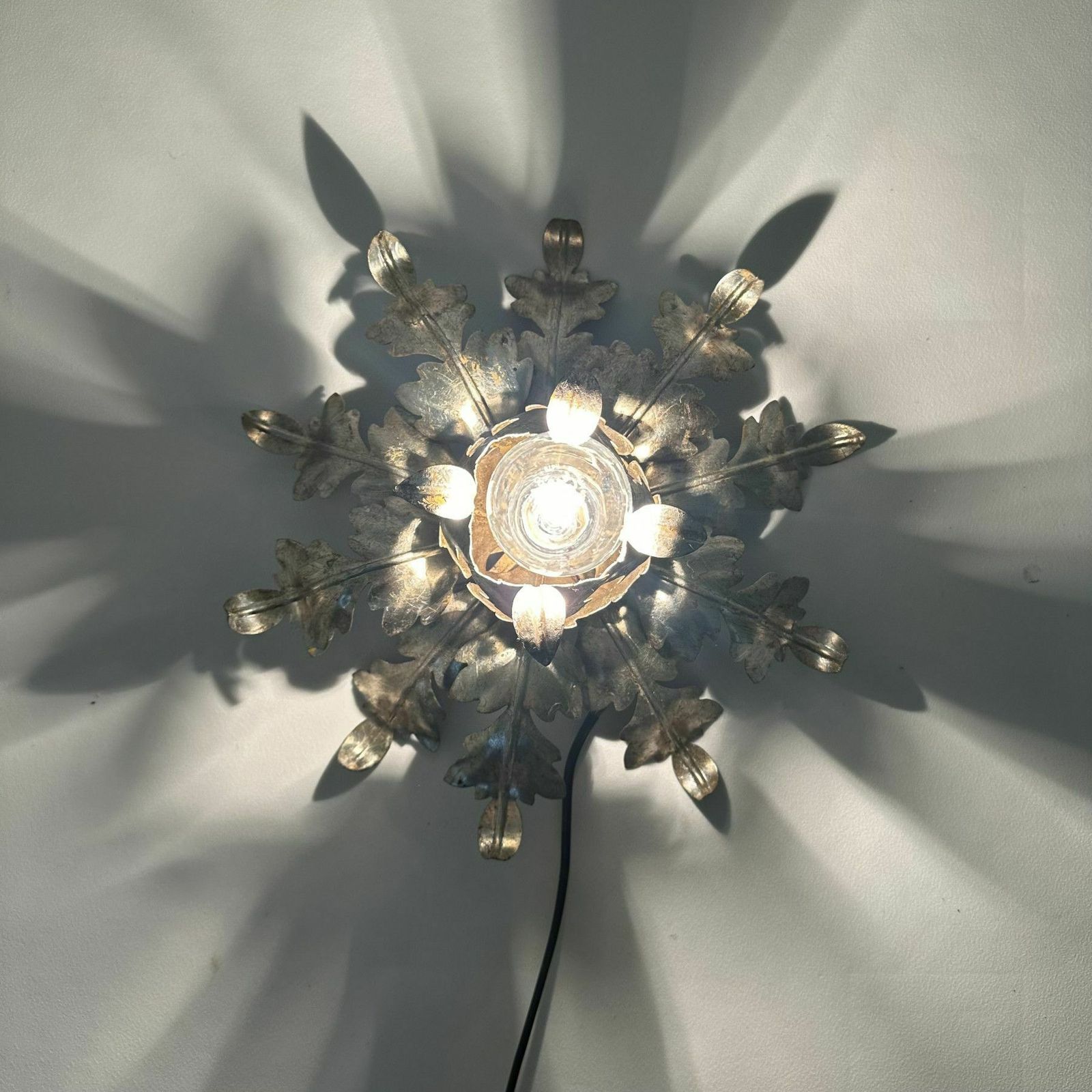 Hollywood Regency Blad  En Bloemplafondlamp, Opbouwmontage, Jaren 1970 photo for sale