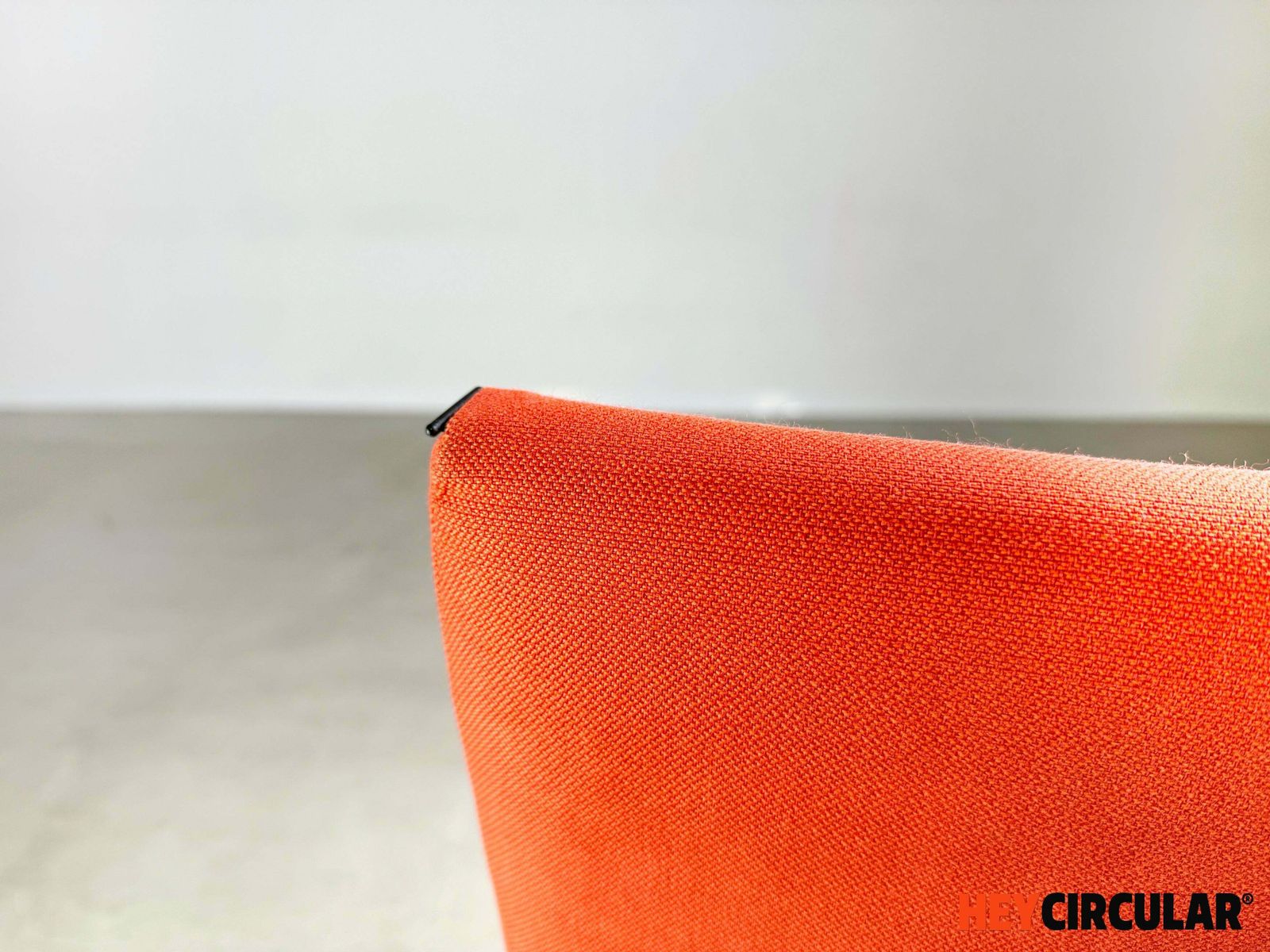 photo vintage Vitra Office Chair T Chair Red Blue Grey Black Design Chair